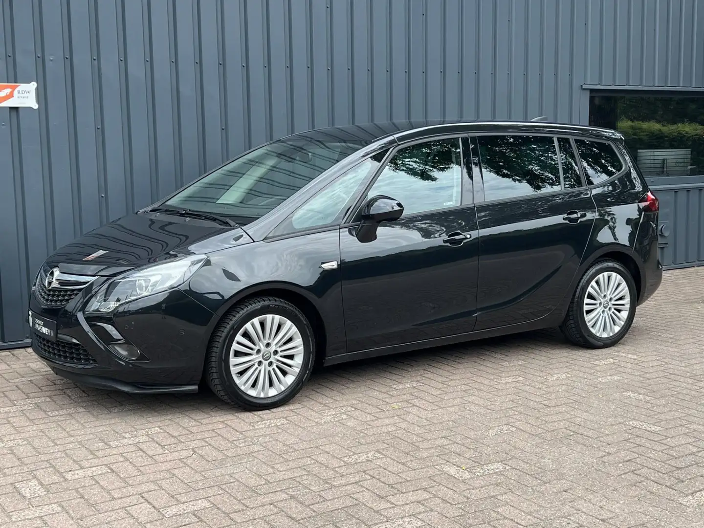 Opel Zafira Tourer 1.4 Innovation 7-PERSOONS! NAVI!/CRUISE!/ Zwart - 1
