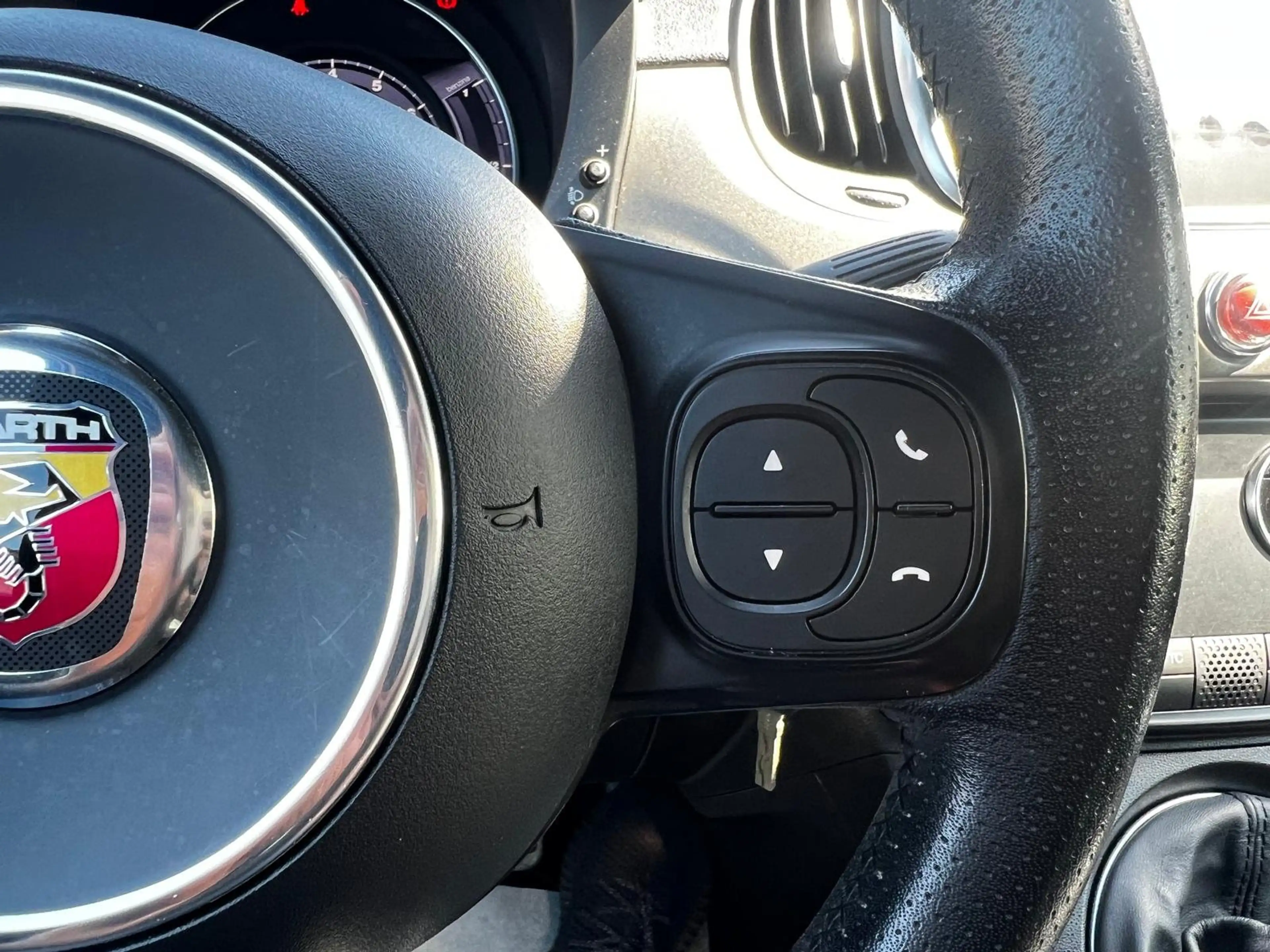 Fiat 500C Abarth 1.4 T-Jet Turismo 595/Apple Carplay/NOIR — photo 15