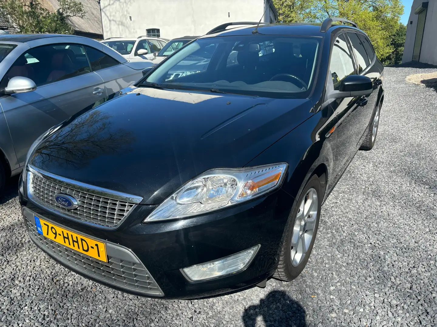 Ford Mondeo Wagon 2.0-16V Titanium Zwart - 1