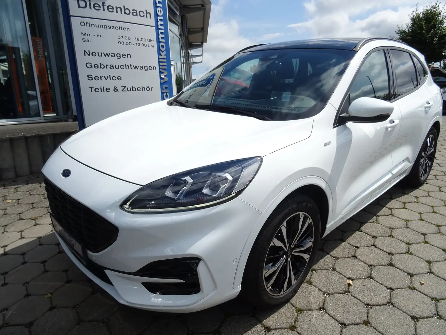 Ford Kuga 1.5 Ecoboost ST-Line+LED+ACC+Panorama Bianco - 1