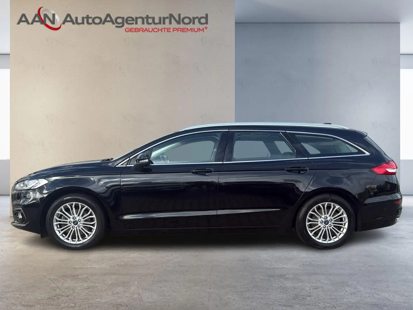 Ford Mondeo 2.0 EcoBlue Aut. Titanium+AHK+KAMERA+PANO Noir - 2