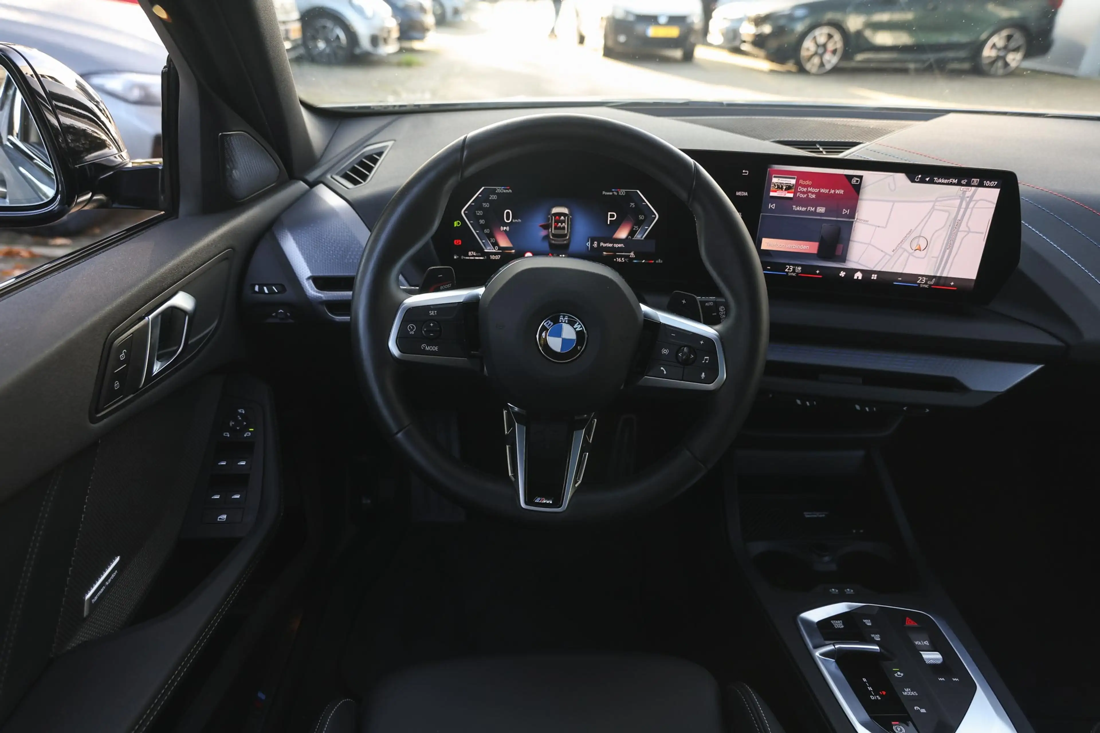 BMW 120 1 Serie M Sport Automaat / Trekhaak / Panoramadak — photo 3