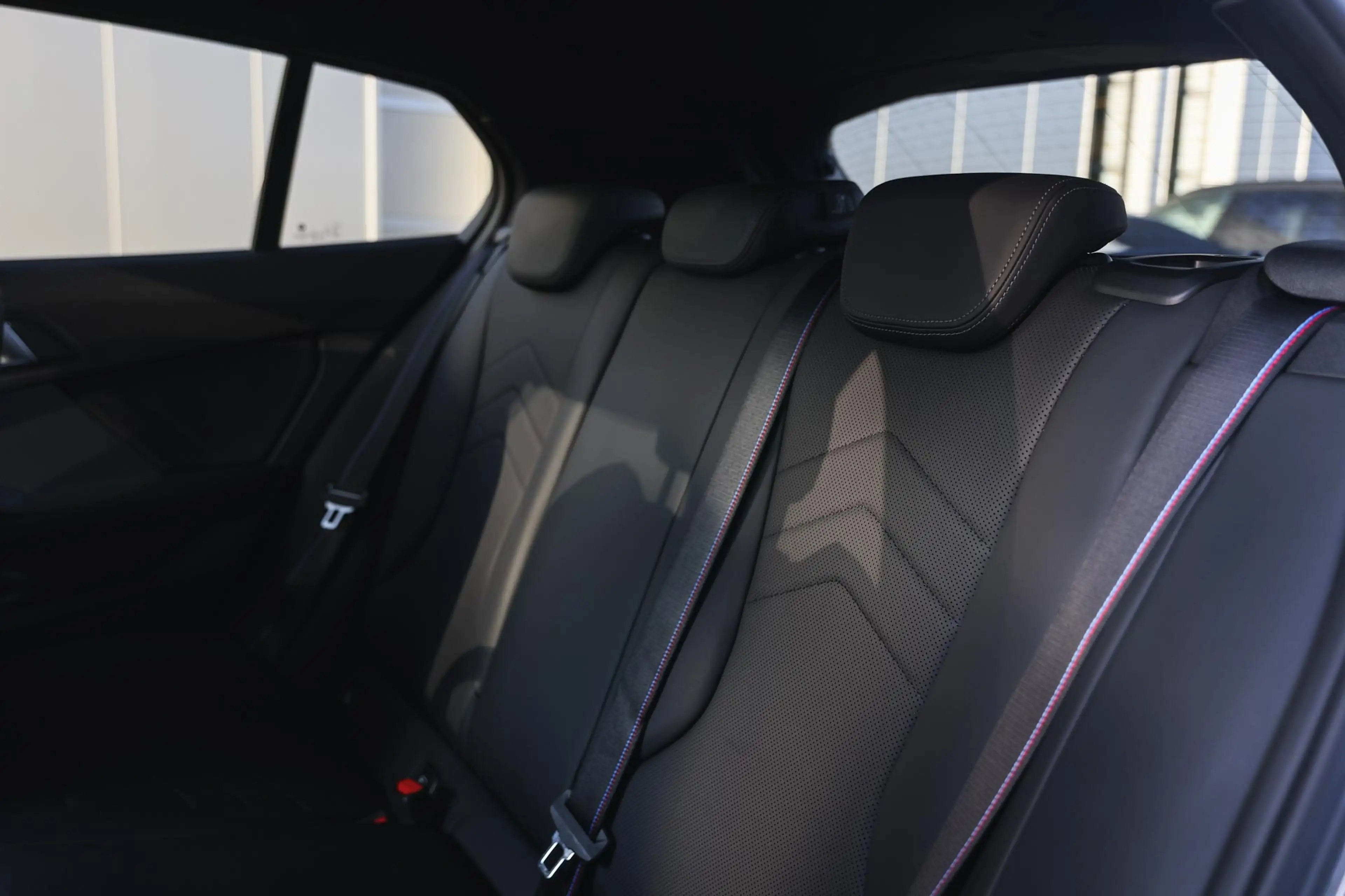 BMW 120 1 Serie M Sport Automaat / Trekhaak / Panoramadak — photo 12
