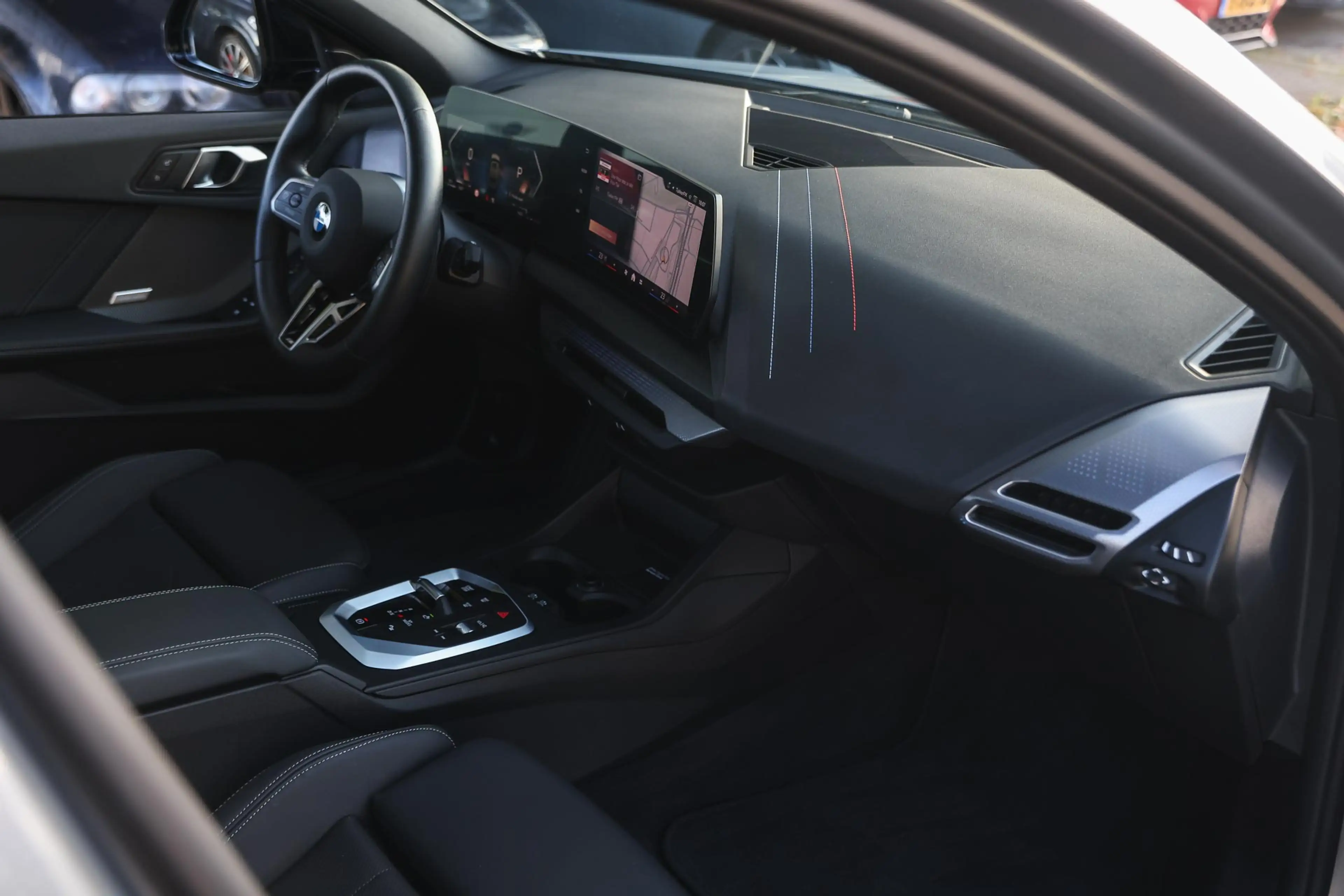 BMW 120 1 Serie M Sport Automaat / Trekhaak / Panoramadak — photo 11