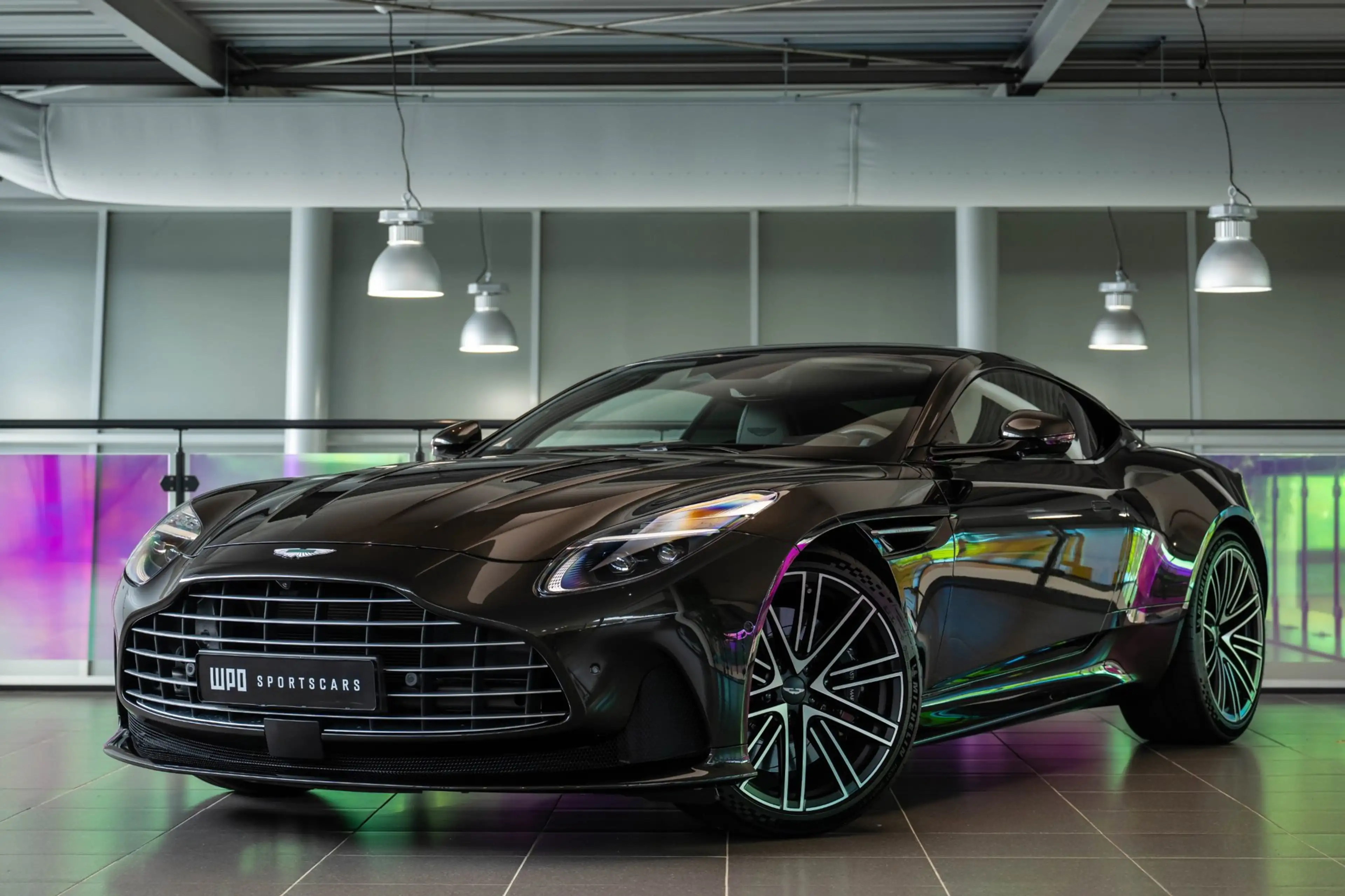 Aston Martin DB12 4.0 V8 — photo 3