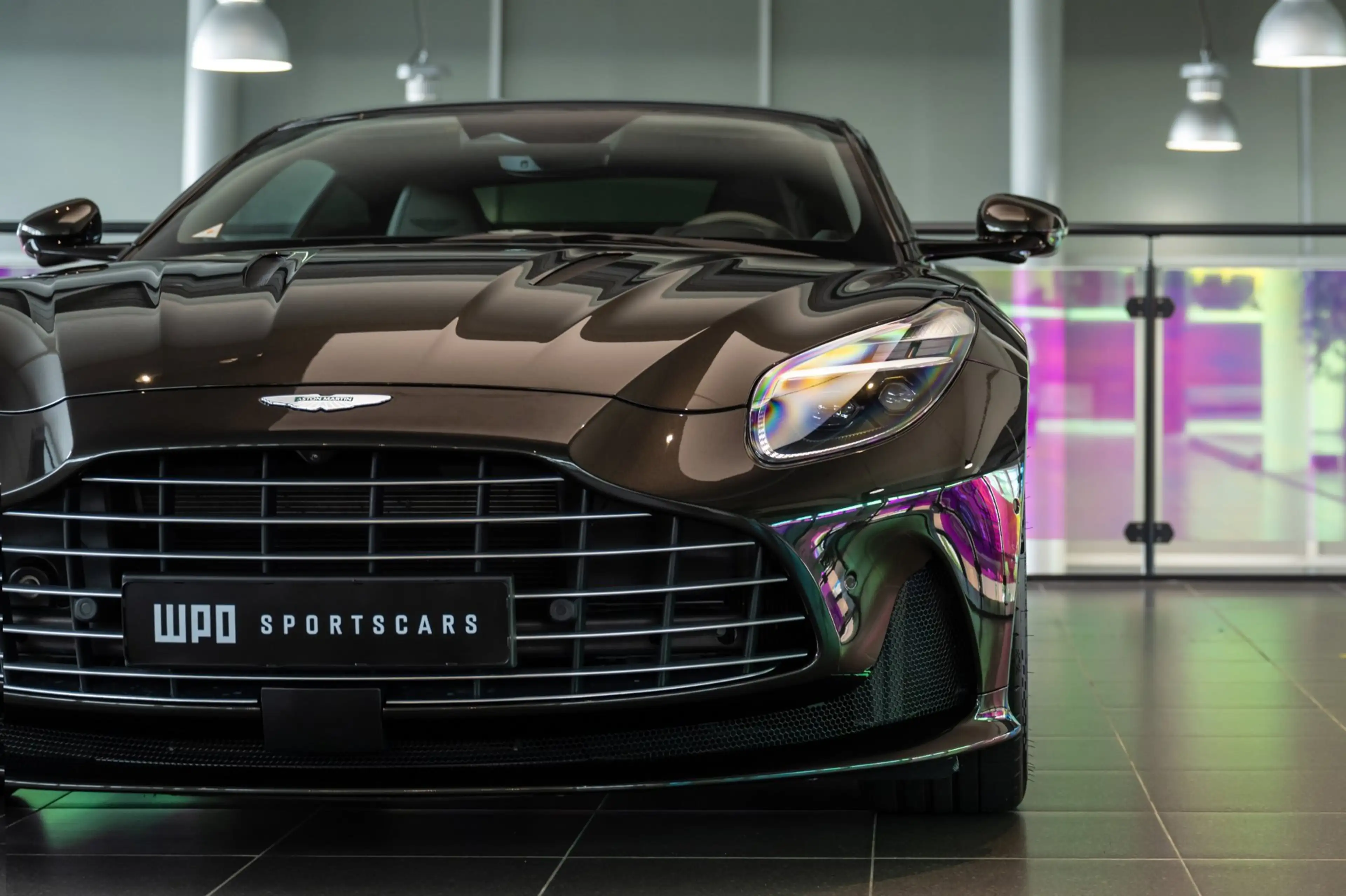 Aston Martin DB12 4.0 V8 — photo 6