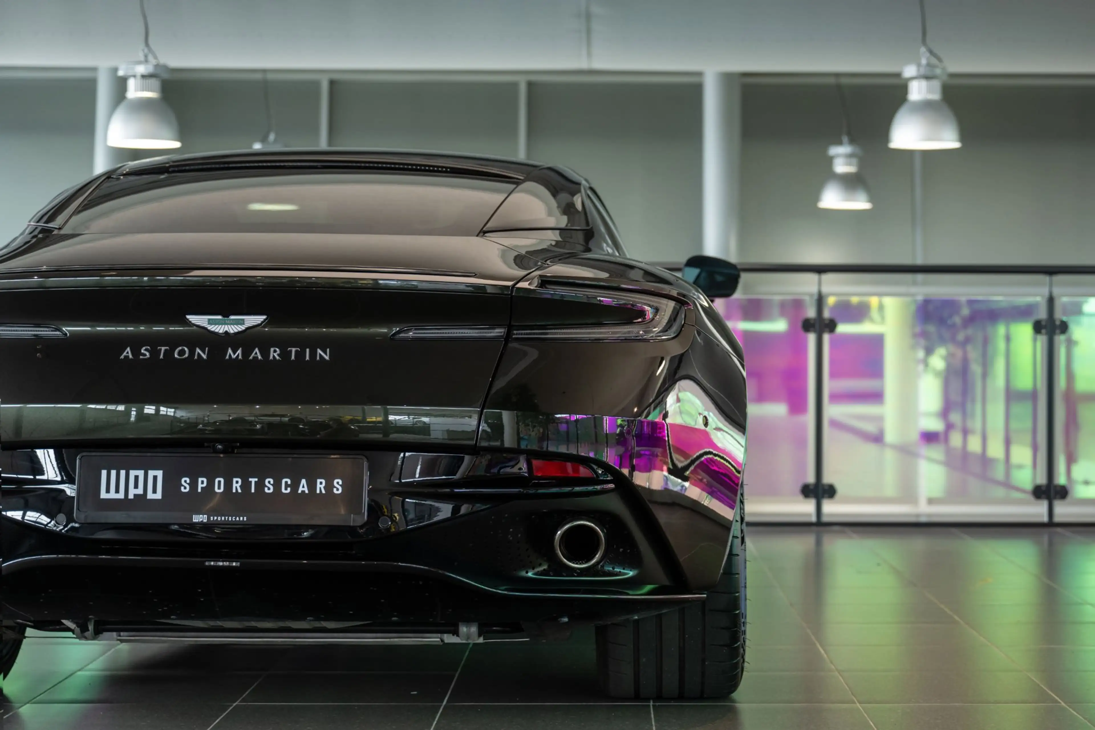 Aston Martin DB12 4.0 V8 — photo 14