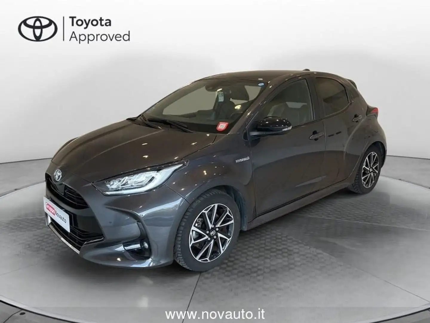 Toyota Yaris 1.5 Hybrid 5 porte Lounge Grigio - 1