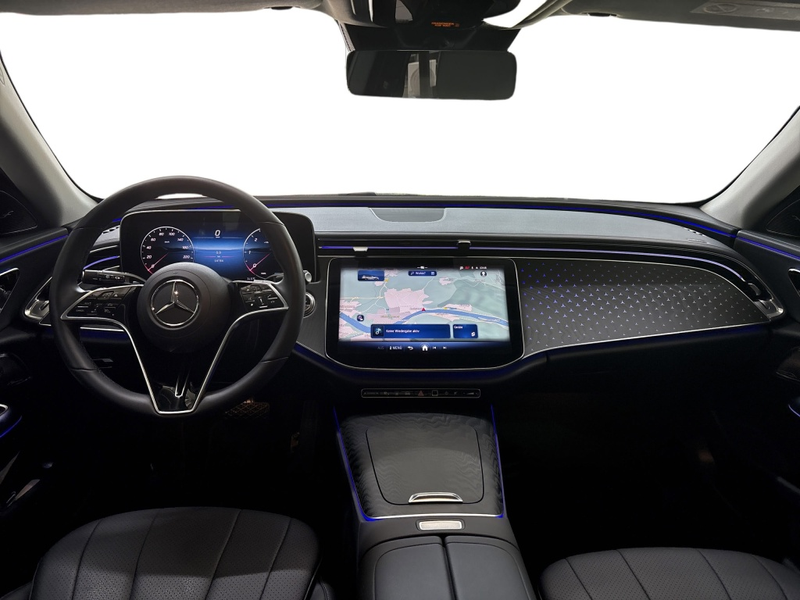 Mercedes-Benz E 220 d 4M T AVANTGARDE AHK PANO 4D SOUND WINTER — photo 8