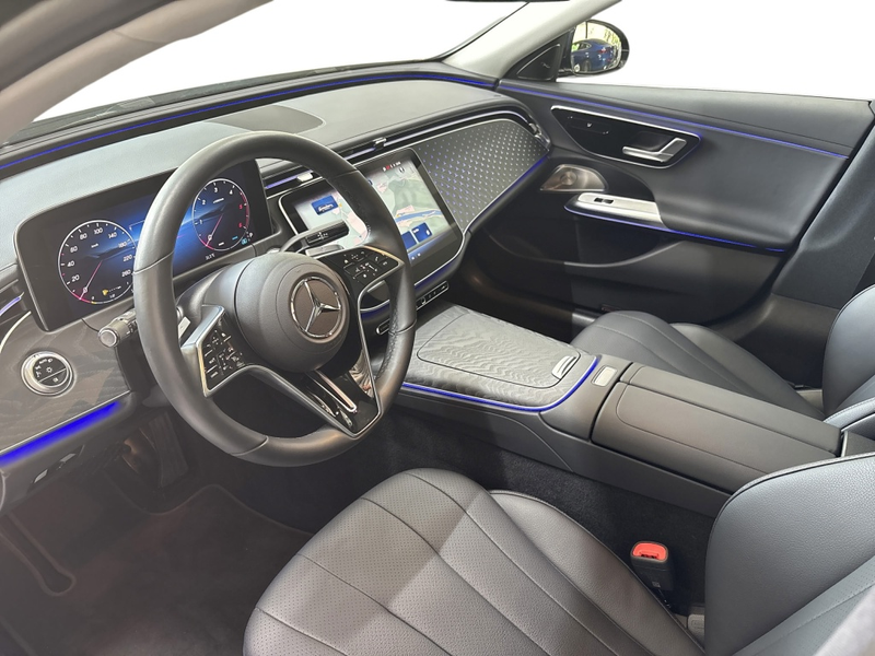 Mercedes-Benz E 220 d 4M T AVANTGARDE AHK PANO 4D SOUND WINTER — photo 9