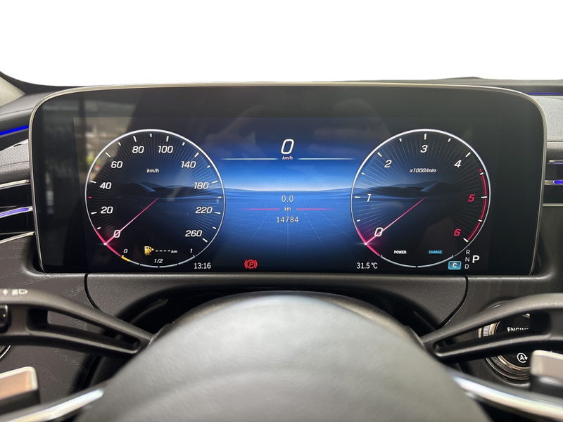 Mercedes-Benz E 220 d 4M T AVANTGARDE AHK PANO 4D SOUND WINTER — photo 10