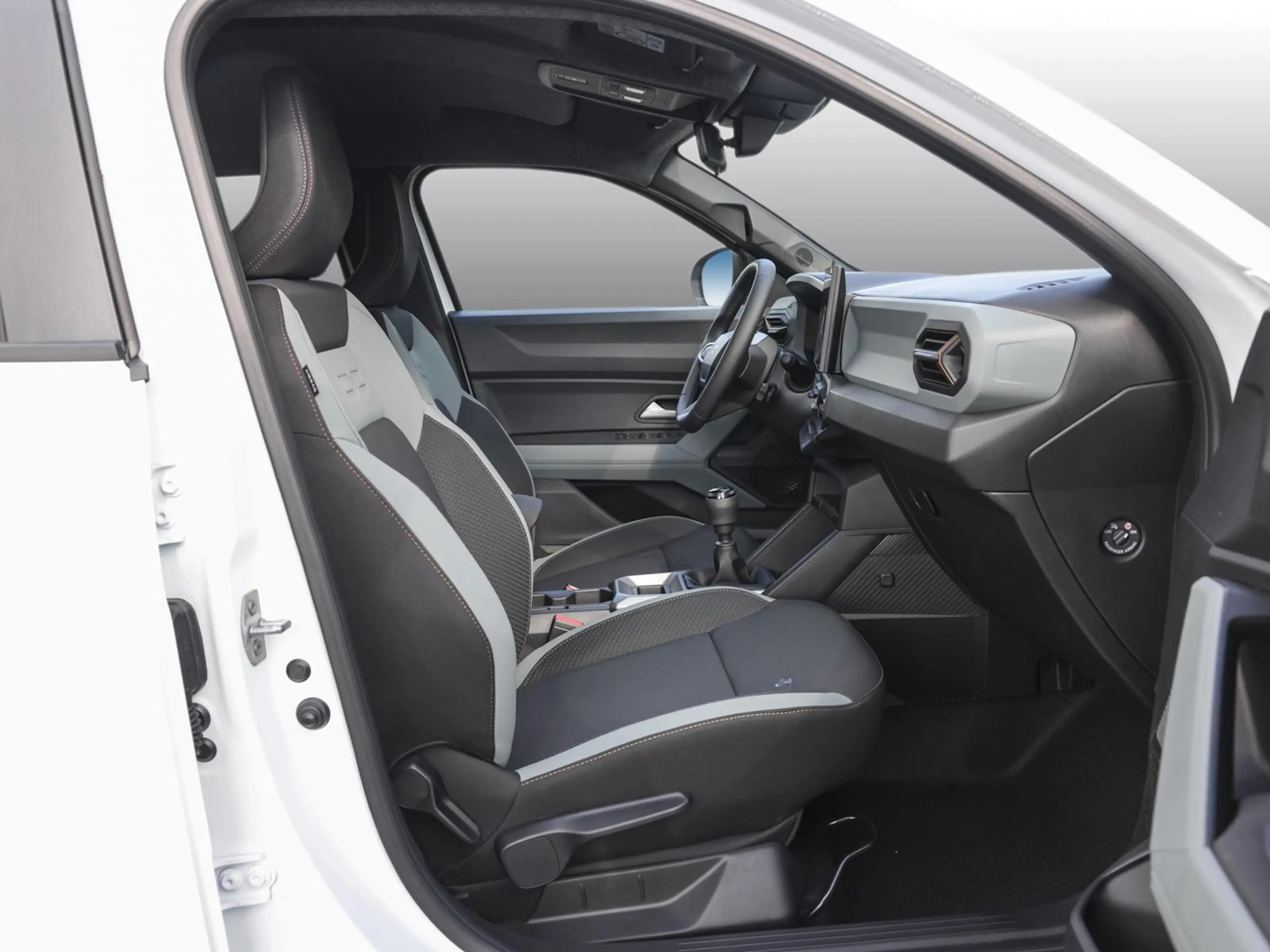 Dacia Duster Extreme mild hybrid 140 NAVI SHZ PDC LHZ — photo 3