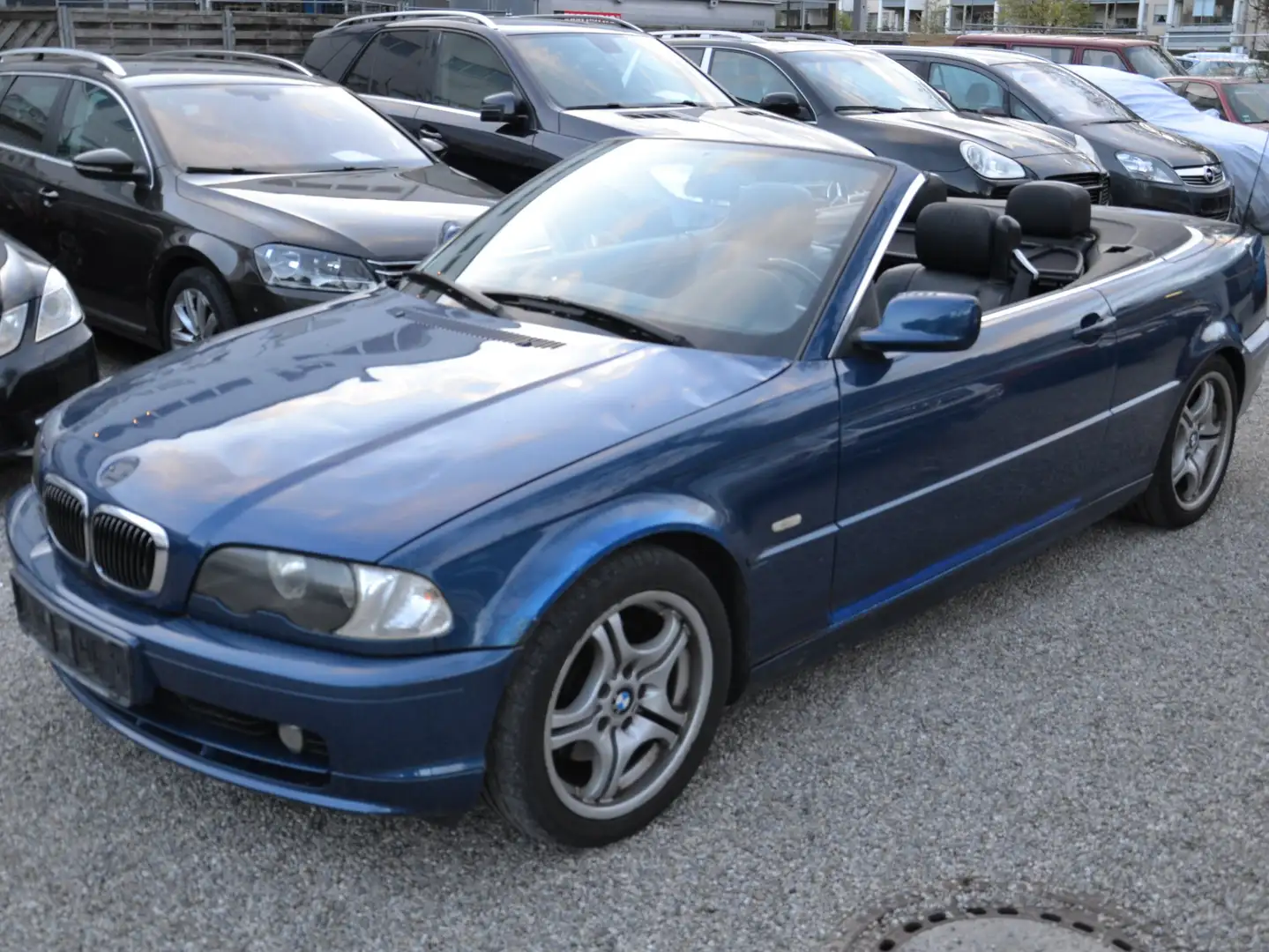 BMW 323 Ci E46 Cabrio Aut.1.Hand *Verdeck Neu* Vollaust. plava - 1