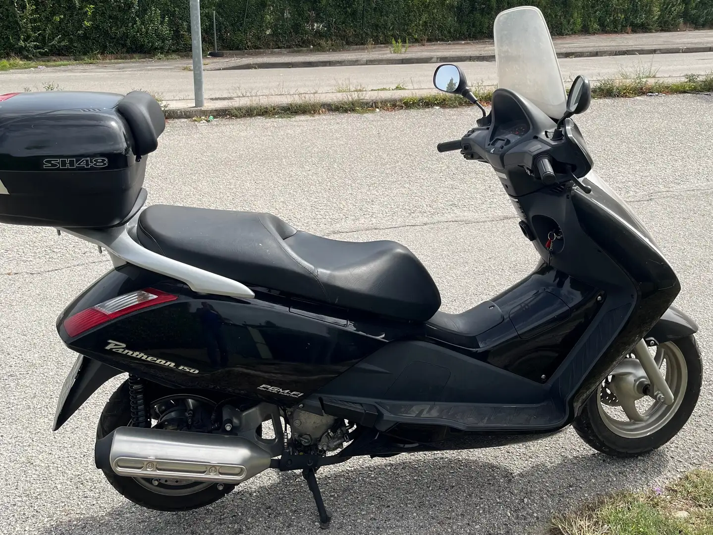 Honda Pantheon 150 Schwarz - 2