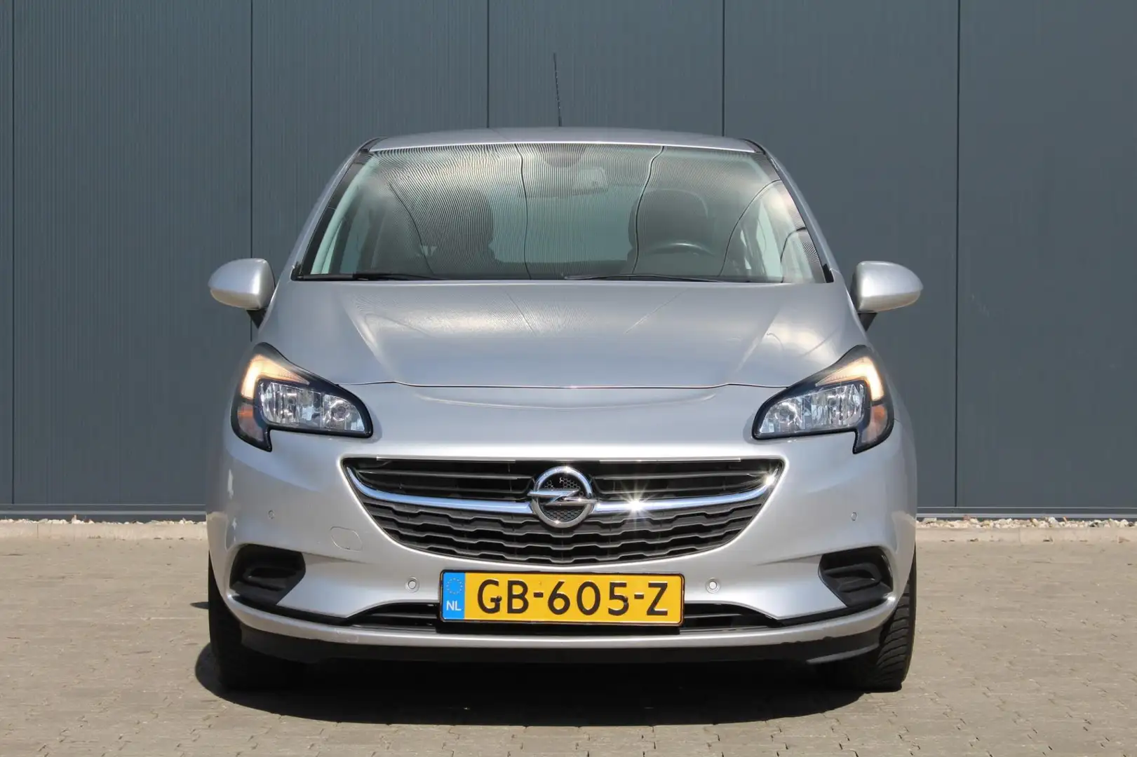 Opel Corsa 1.4 Business+ | Automaat | Clima / Cruise control Šedá - 2