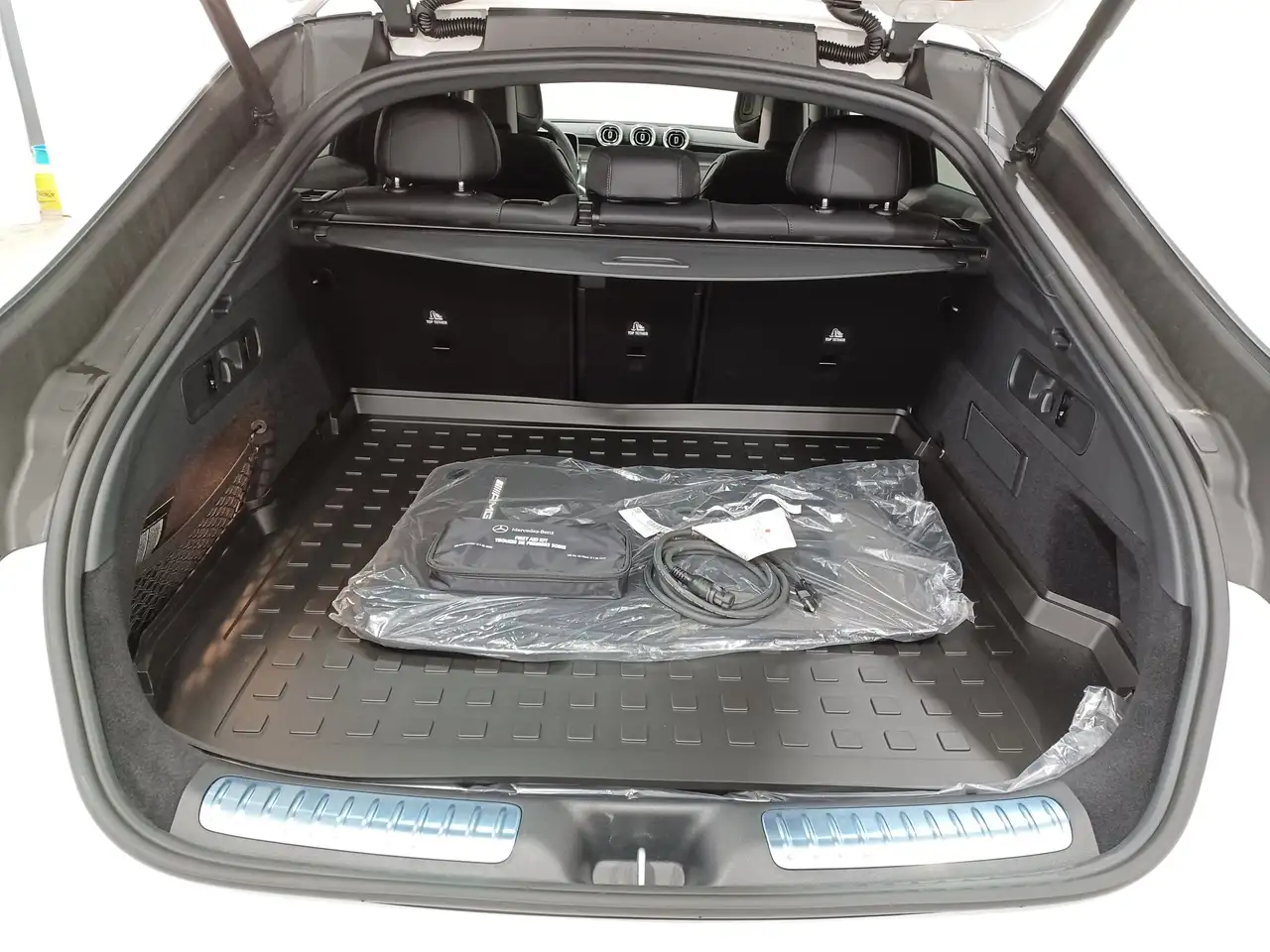 Mercedes-Benz GLC снимка Mercedes-Benz GLC