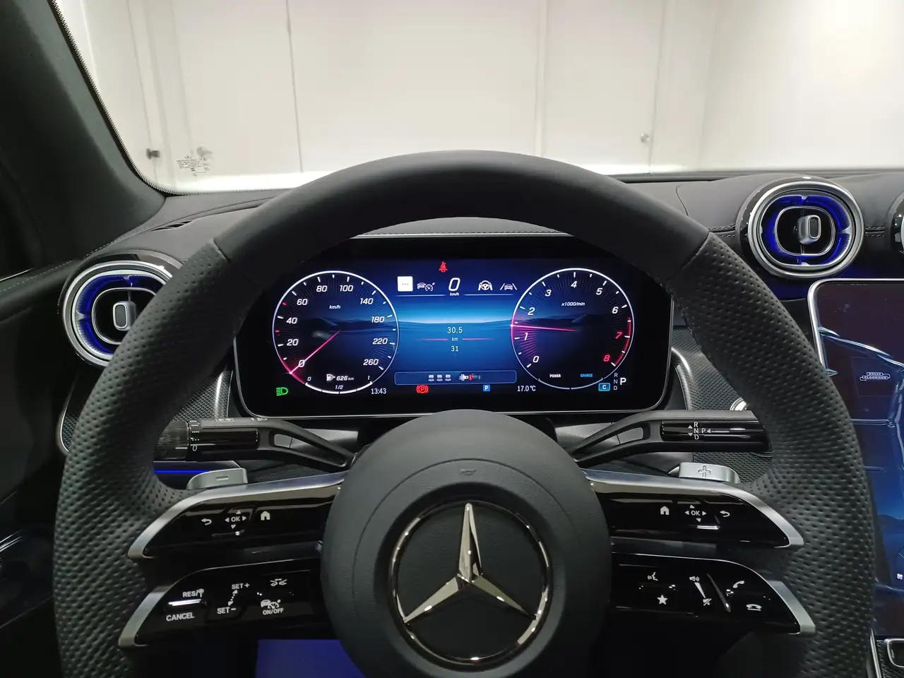 Mercedes-Benz GLC снимка Mercedes-Benz GLC
