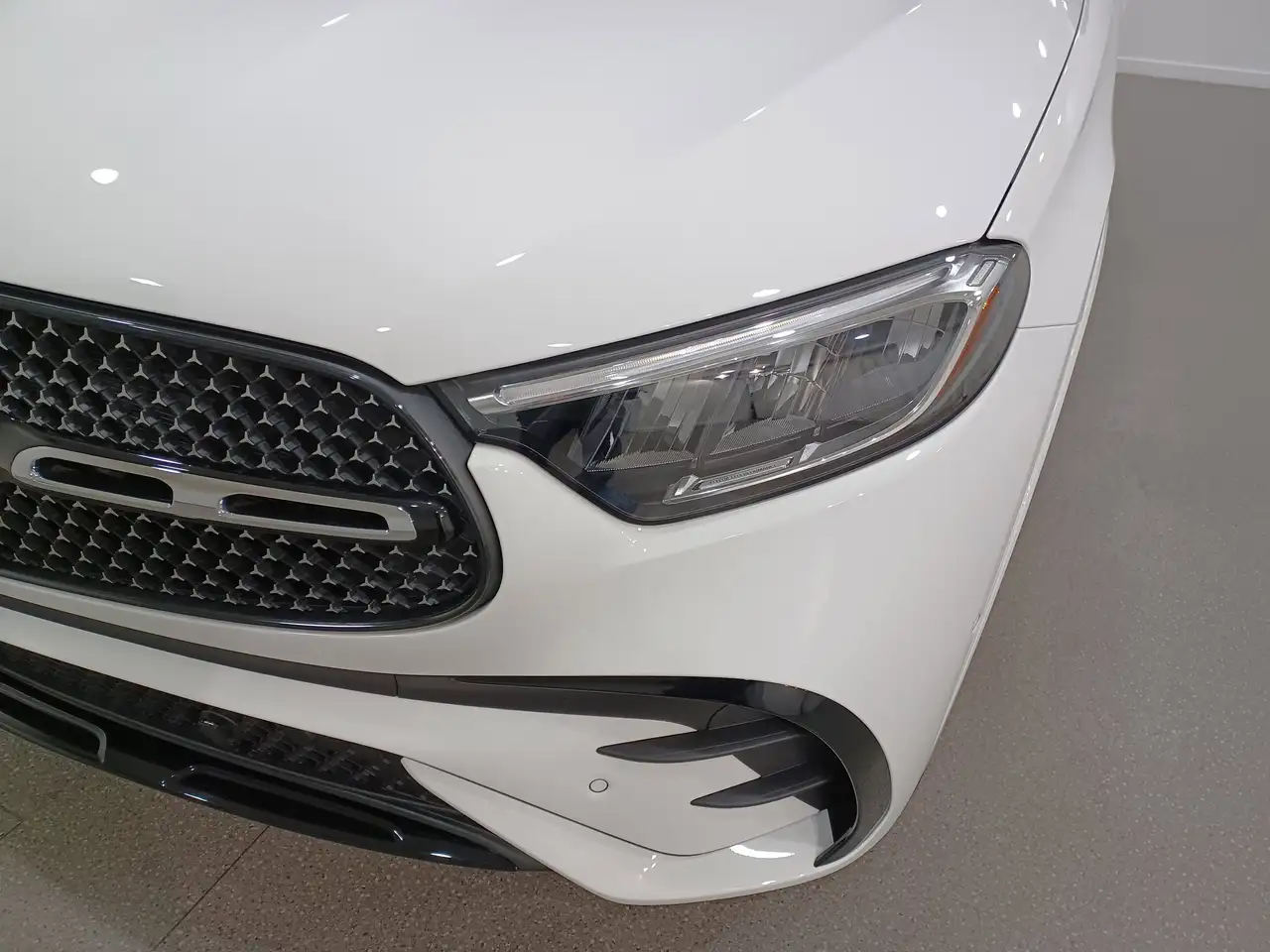 Mercedes-Benz GLC снимка Mercedes-Benz GLC