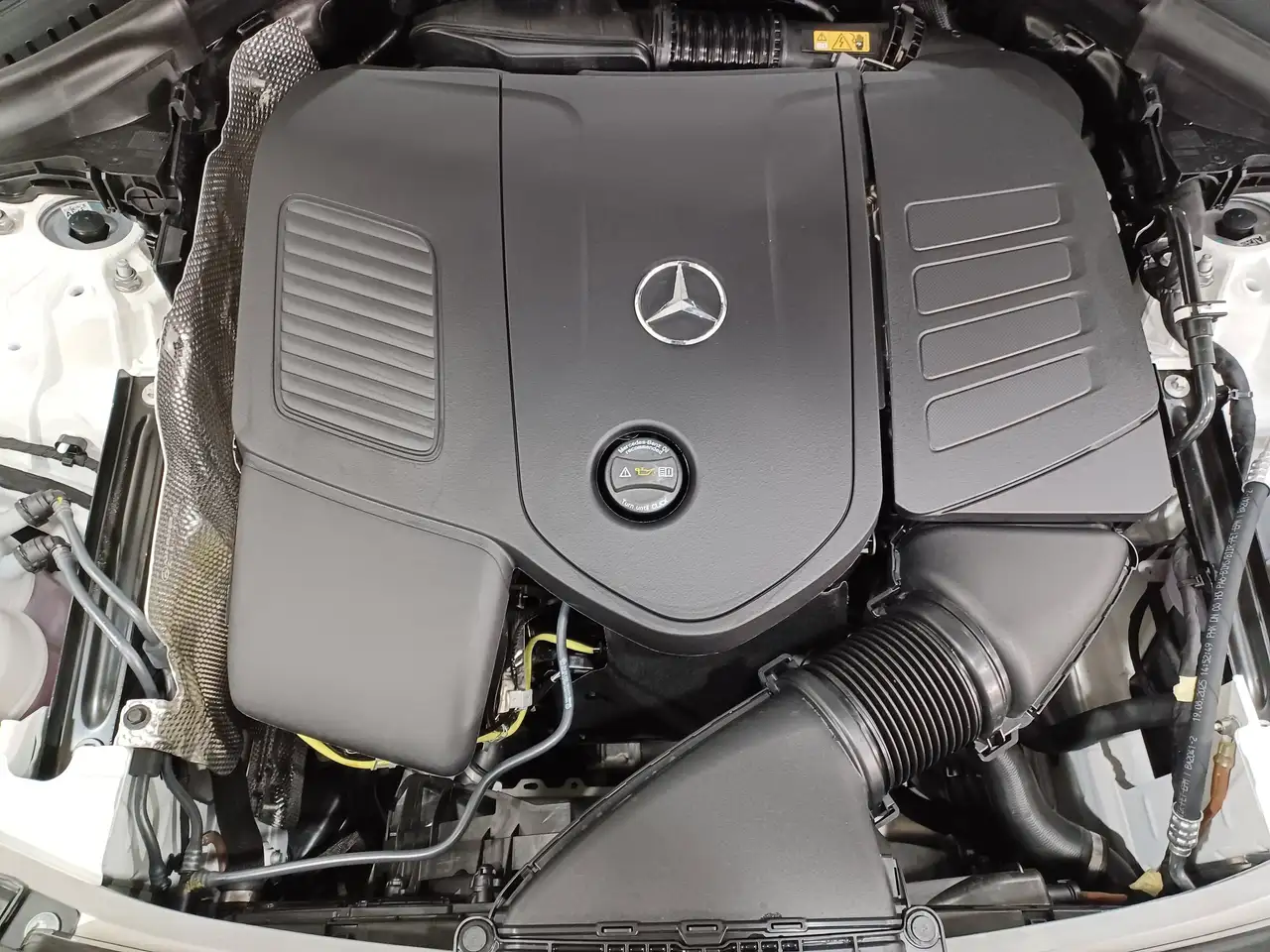 Mercedes-Benz GLC снимка Mercedes-Benz GLC