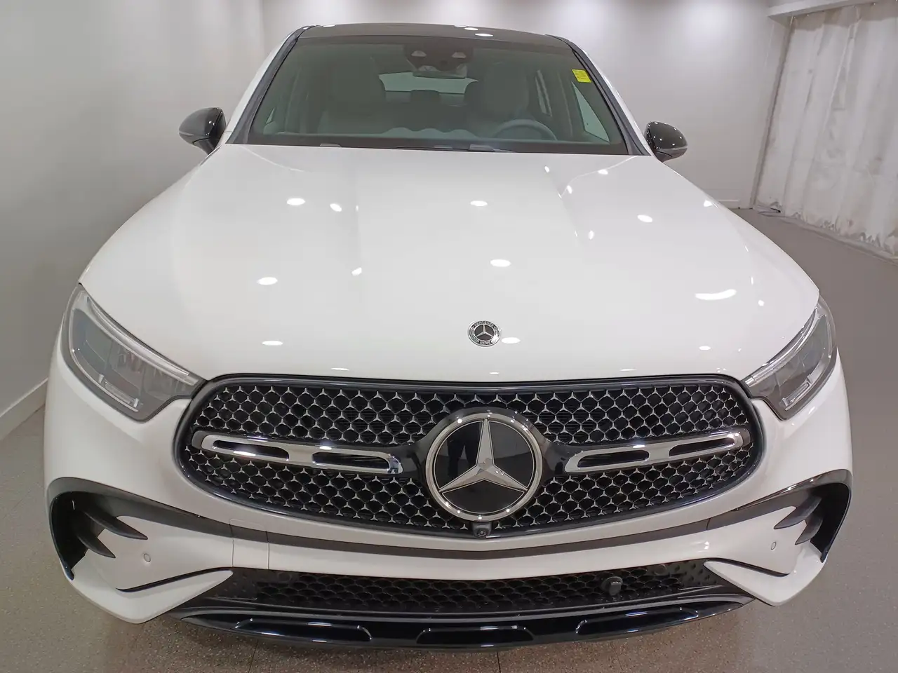 Mercedes-Benz GLC снимка Mercedes-Benz GLC
