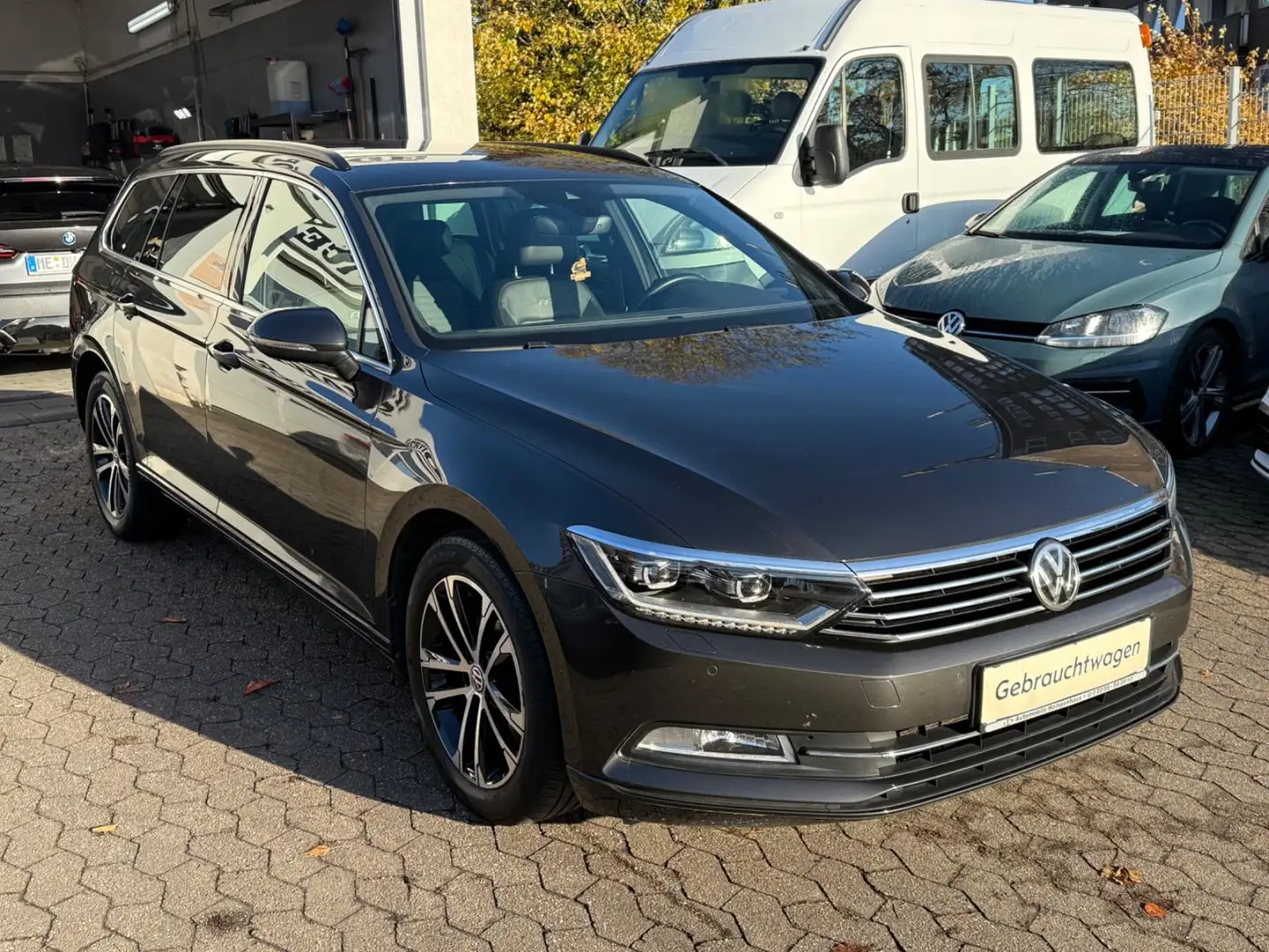 Volkswagen Passat Variant *R line*LED*Cam*Navi*Massage Gris - 2