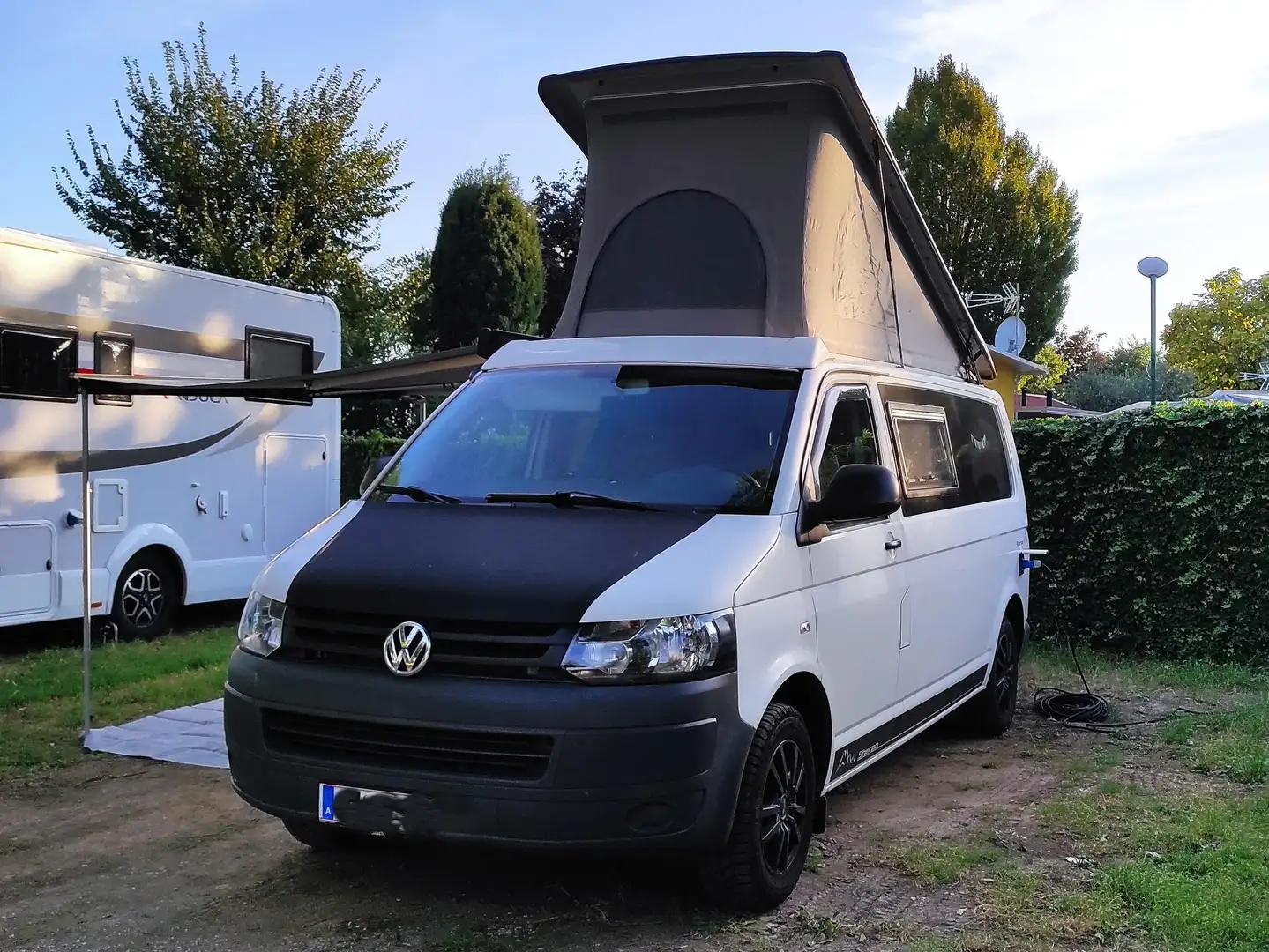 Volkswagen T5 Camper mit Aufstelldach Weiß - 2