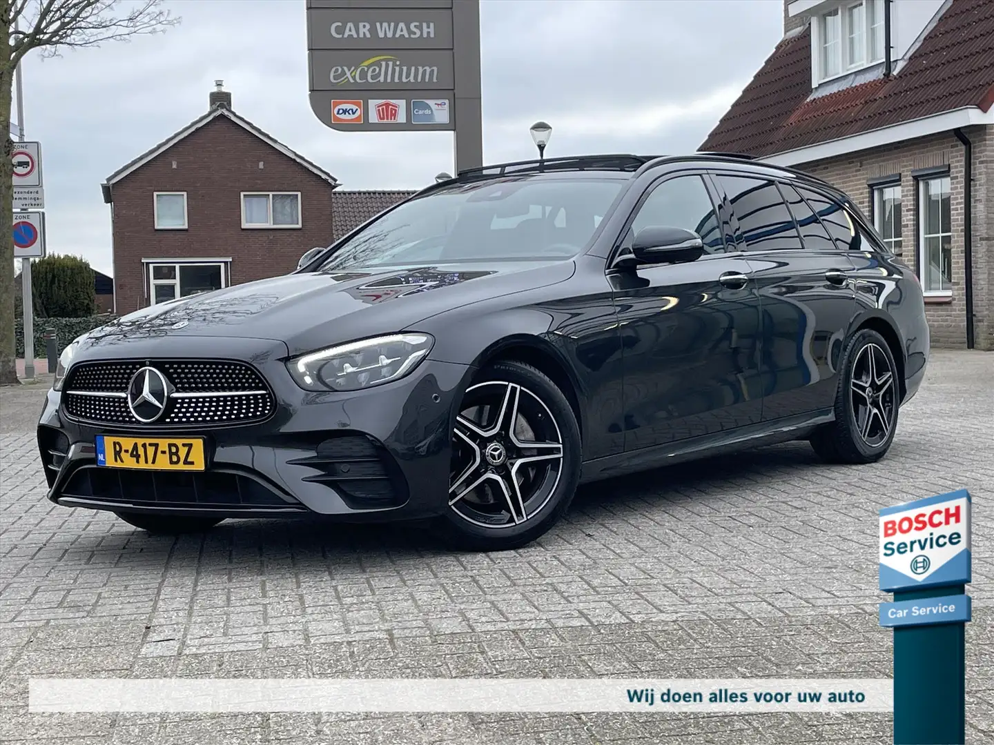 Mercedes-Benz E 200 Estate AMG Line 1e Eigenaar / Pano / Org NL / Burm Grijs - 1