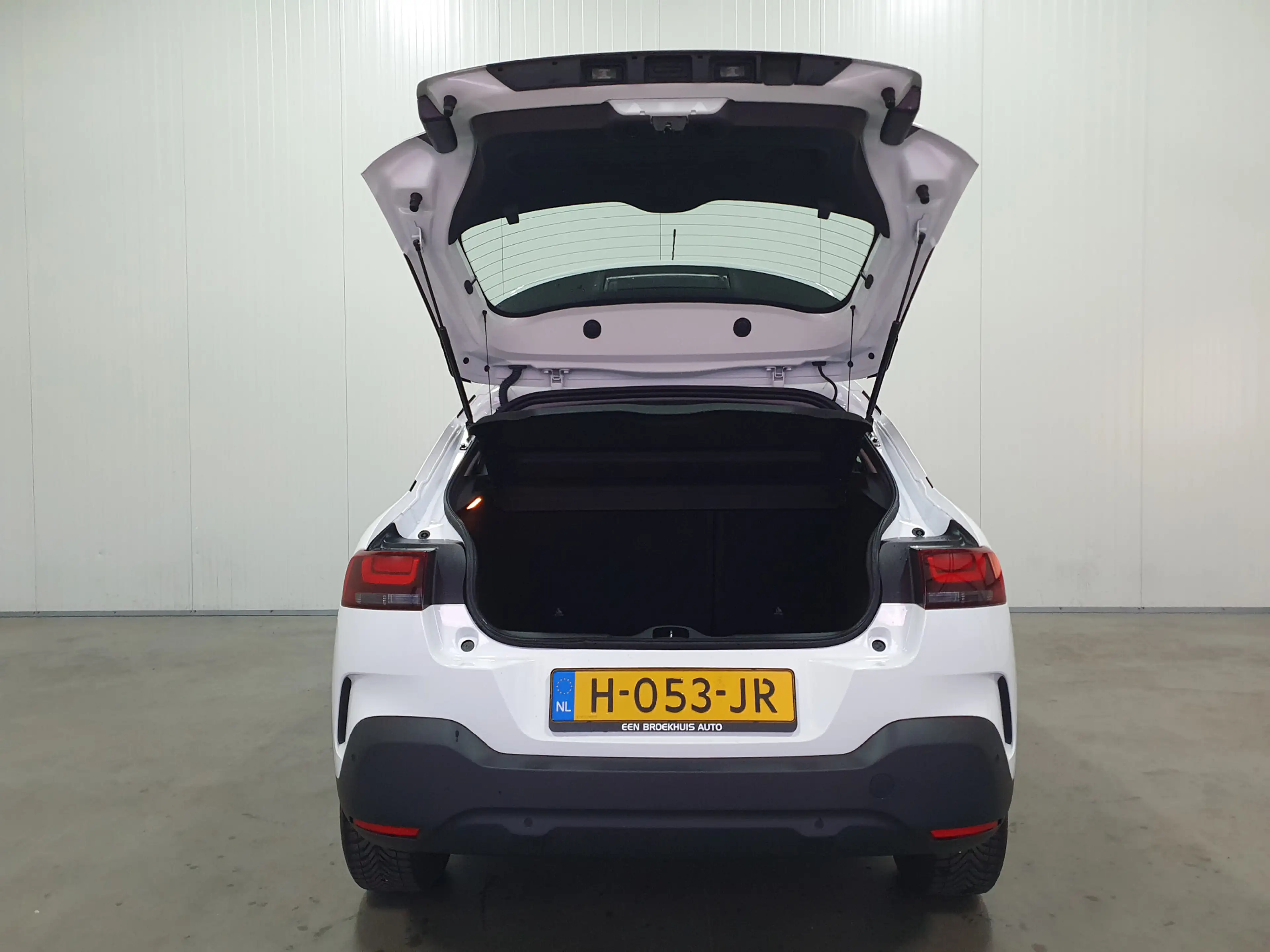 Citroen C4 Cactus 1.2 PureTech Business NAVI/PDC/CRUISE/LMV — photo 28