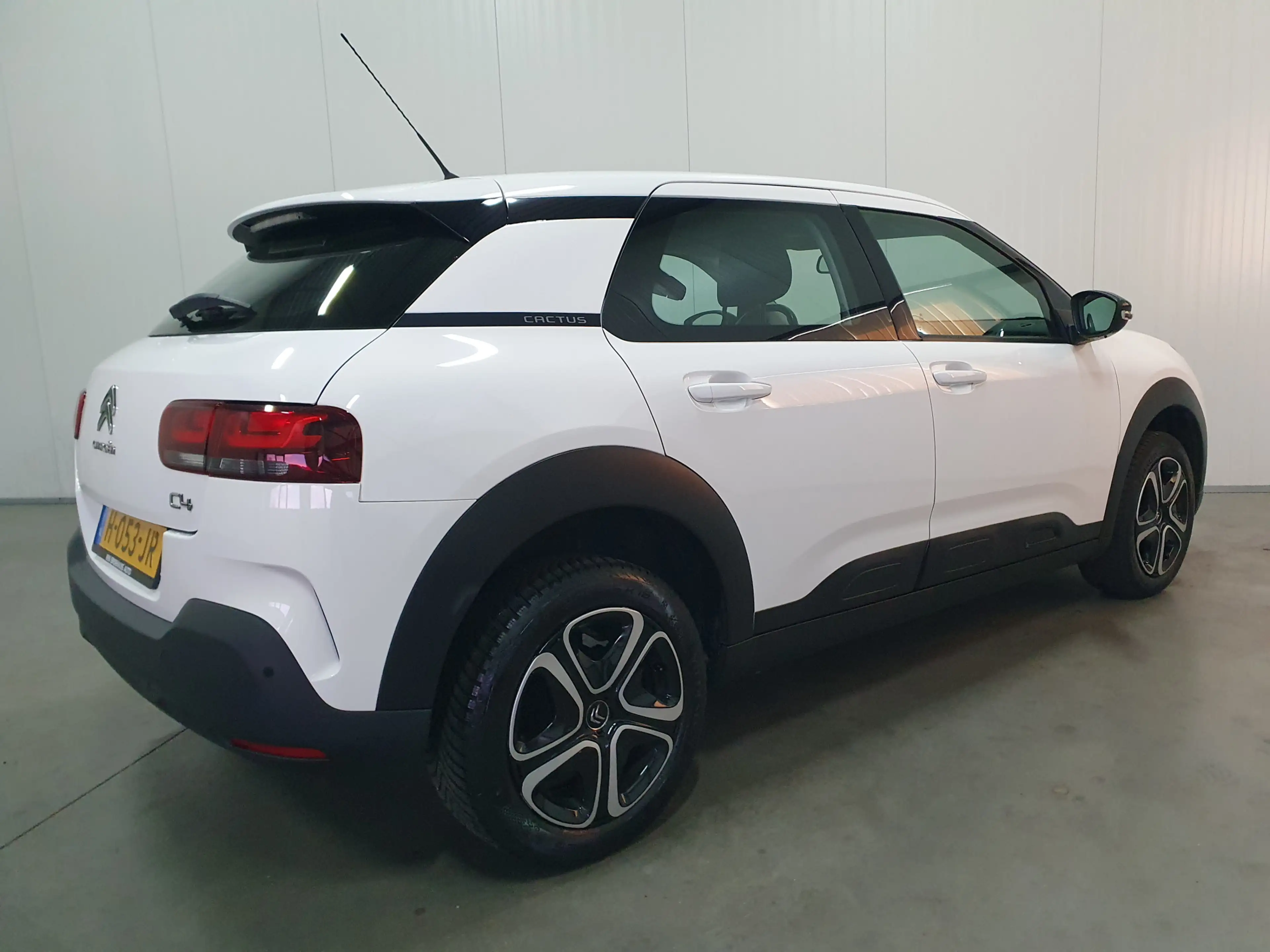 Citroen C4 Cactus 1.2 PureTech Business NAVI/PDC/CRUISE/LMV — photo 2