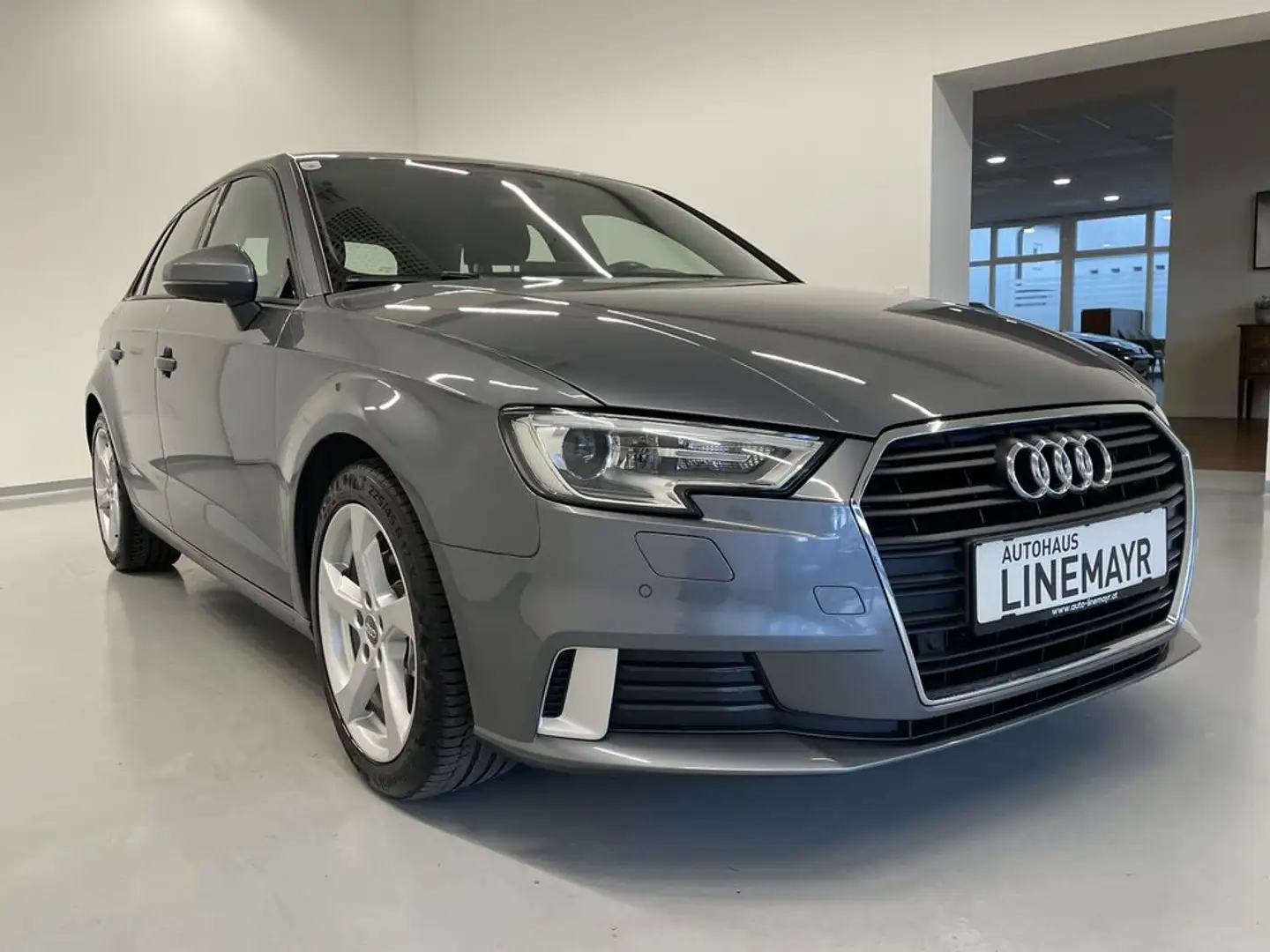 Audi A3 A31,6 TDI Sportback sport Gris - 2