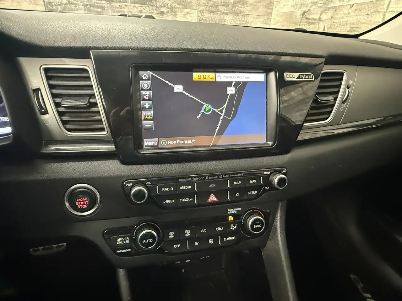 Kia Niro снимка Kia Niro