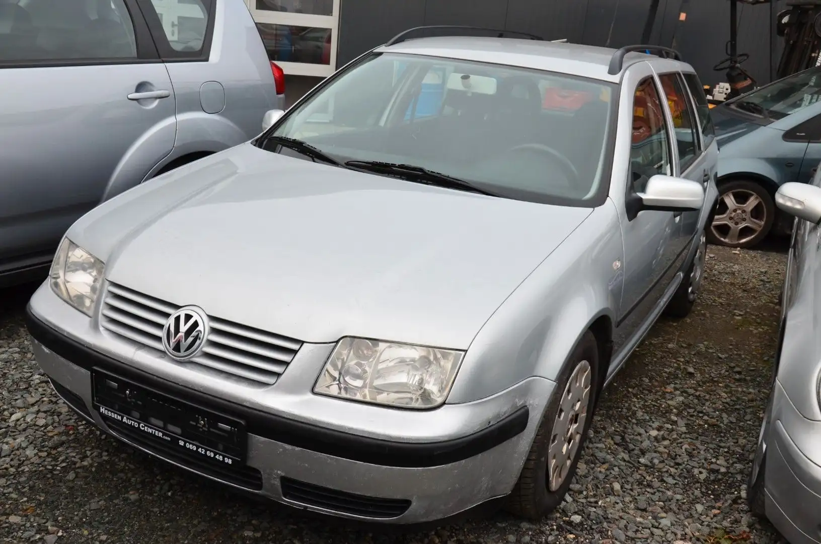 Volkswagen Bora 1.6Basis Variant* *!! Händler / Export !! Silver - 1