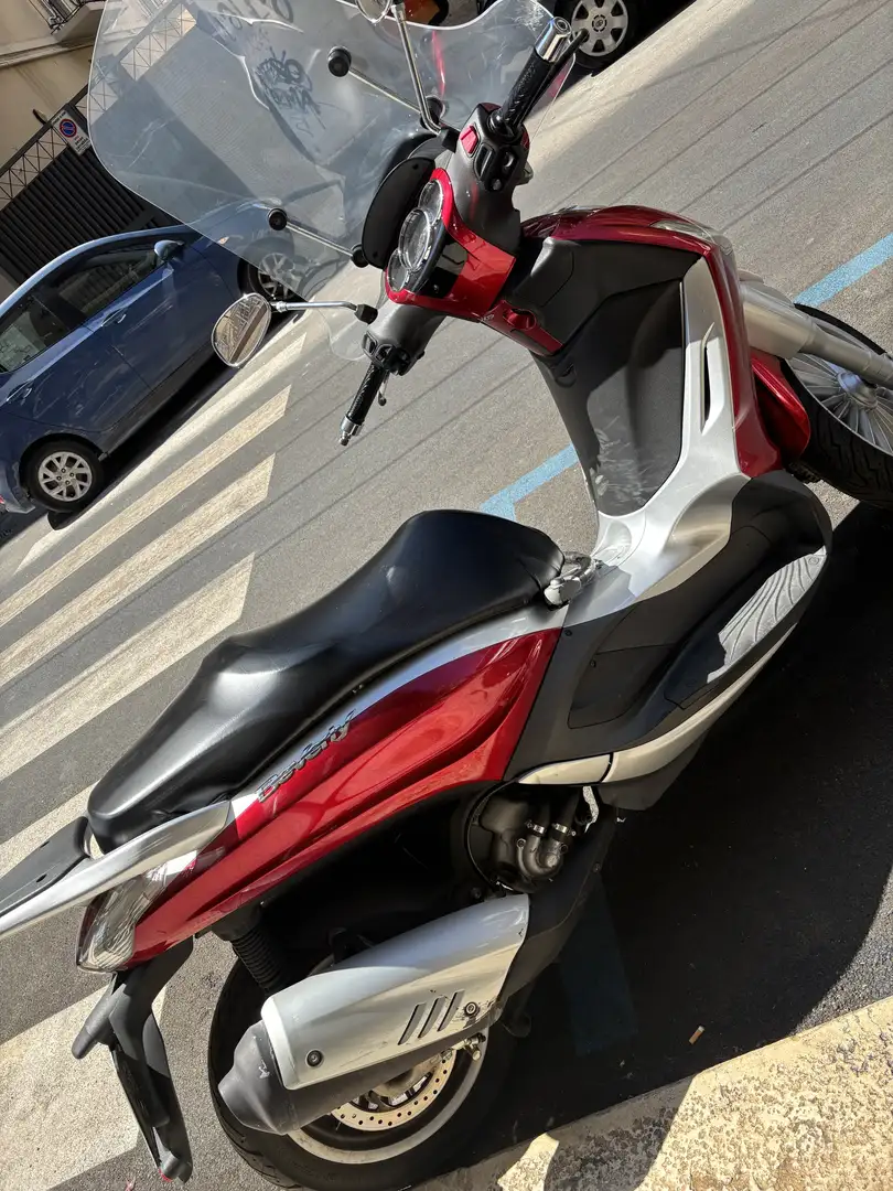 Piaggio Beverly 300 i.e. - 2