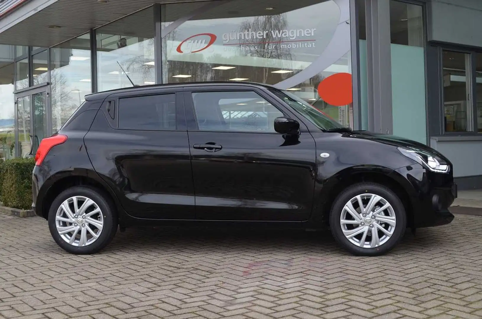 Suzuki Swift 1.2 Dualjet Hybrid Allgrip Comfort Schwarz - 2