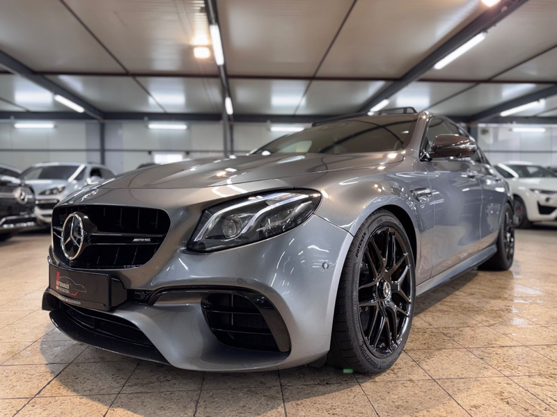 Mercedes-Benz E 63 AMG E 63S 4M+ KRMK*2CRBN*PANO*BRMST*DRVRS*BEAM*VOLL! — photo 5