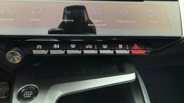Peugeot 308 view 12