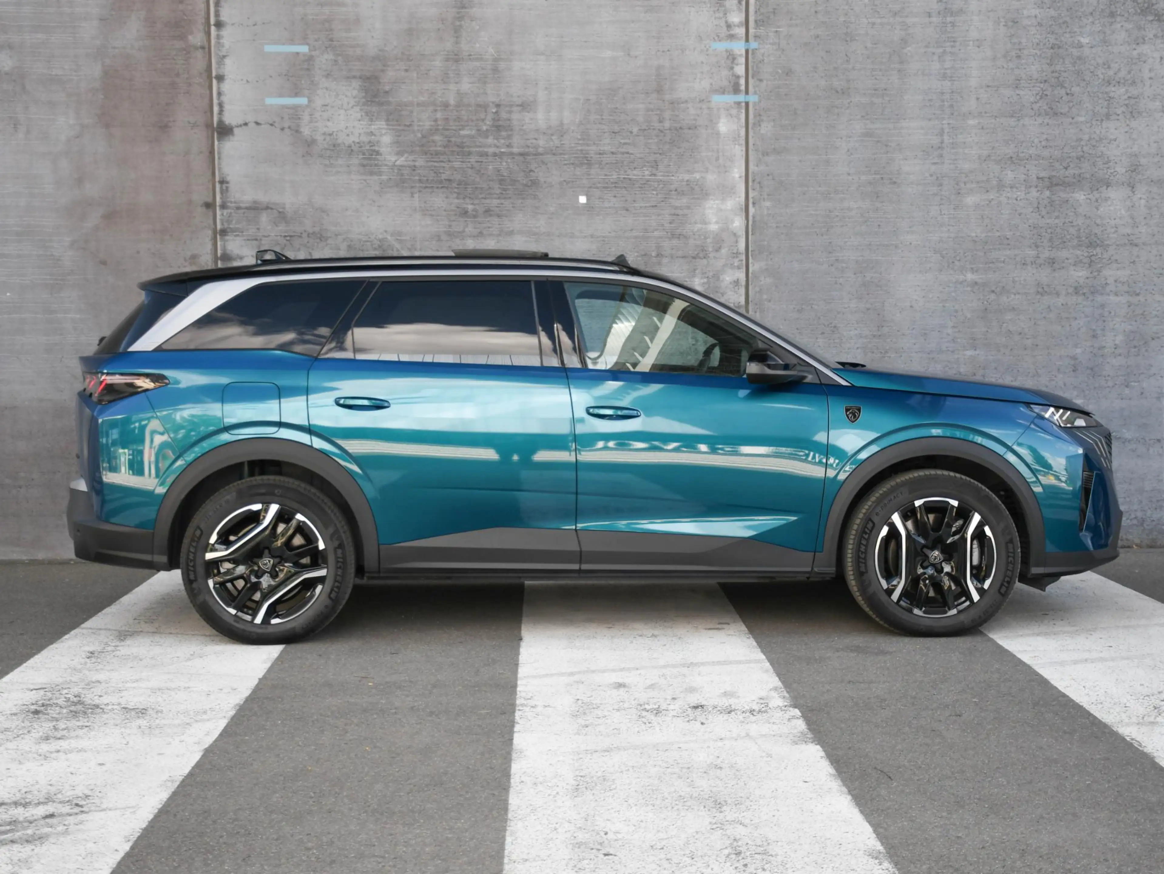 Peugeot 5008 GT 1.6 Plug-in Hybrid 195pk Automaat 7-Persoons PA — photo 4