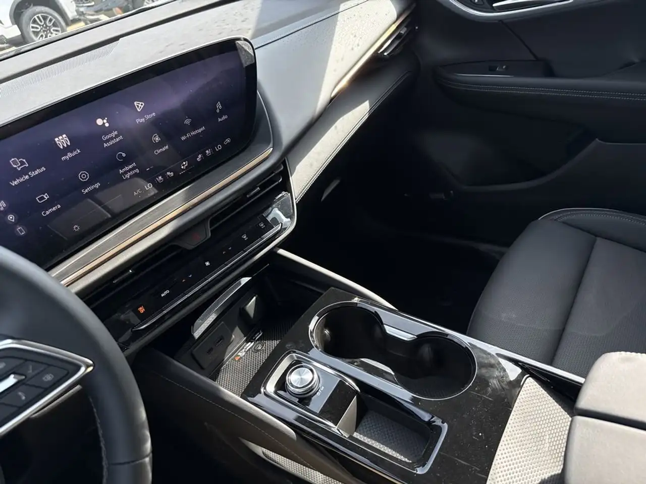 Buick Envision снимка Buick Envision