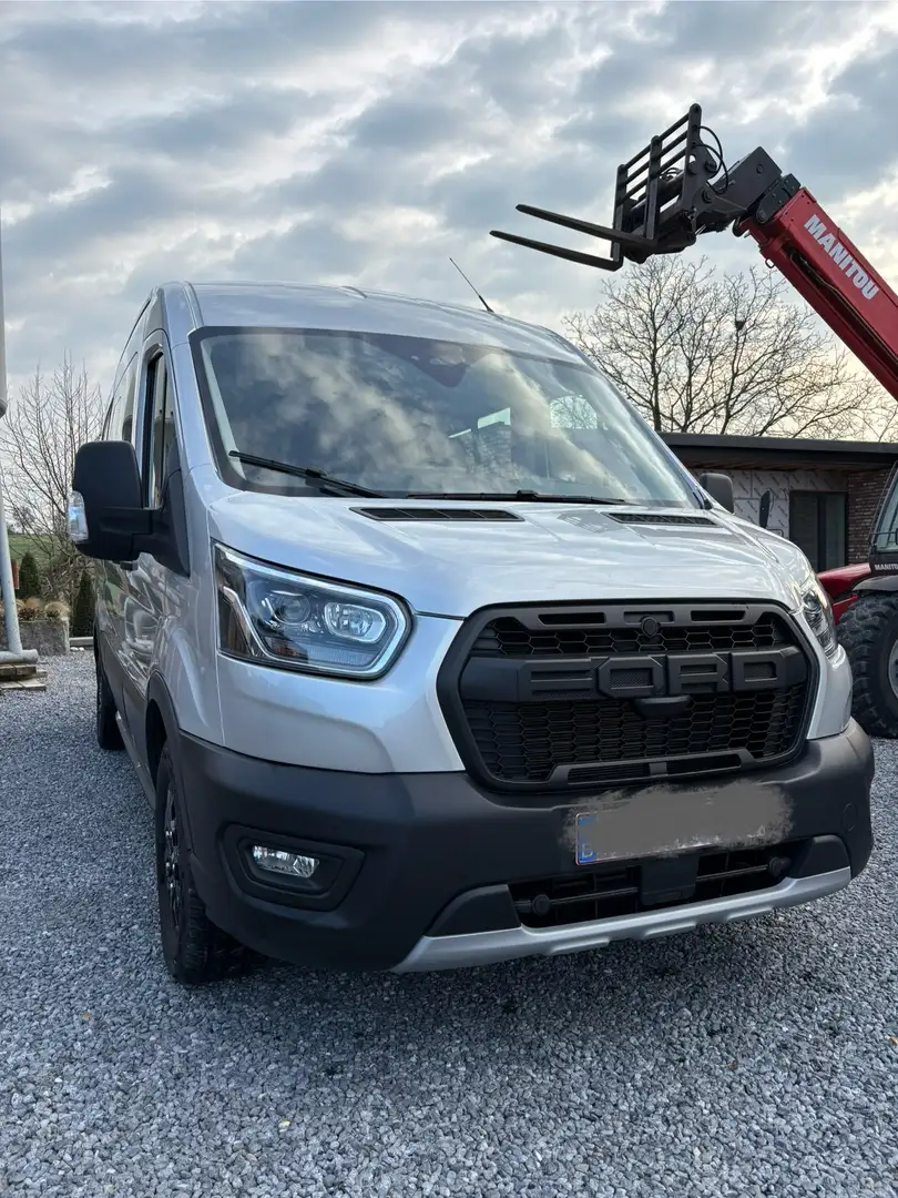 Ford Transit Trail 2.0L 170ch Grijs - 1