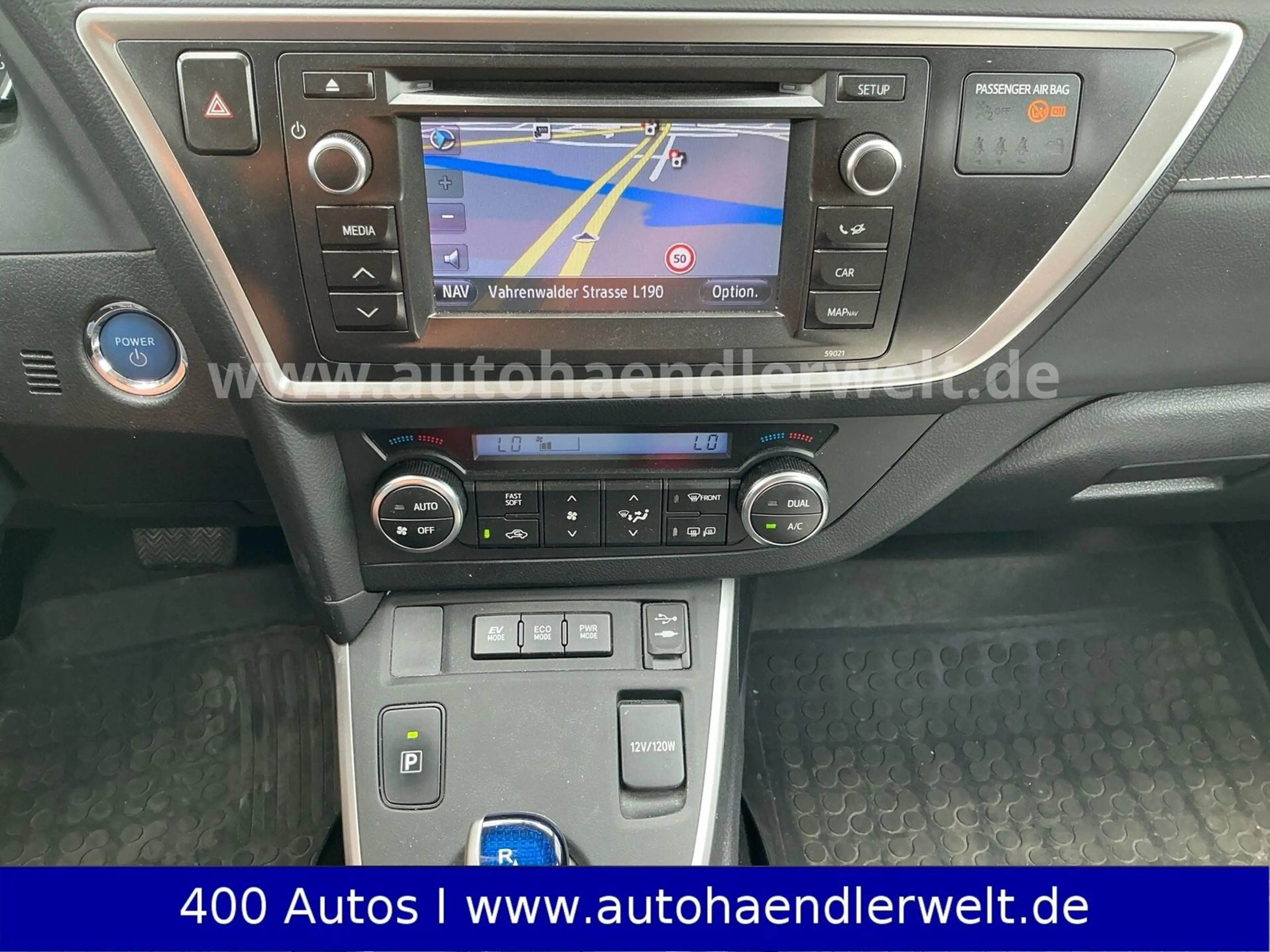Toyota Auris 1.8 Hybrid Automatik Comfort — photo 13
