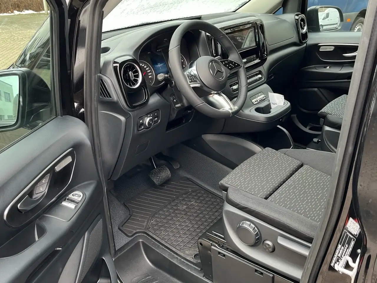 Mercedes-Benz Vito 119 CDI Mixto 4x4 lang Distr. Standhzg 360° 12