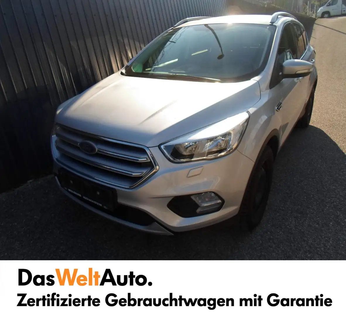 Ford Kuga 1,5 EcoBoost Trend Silber - 2