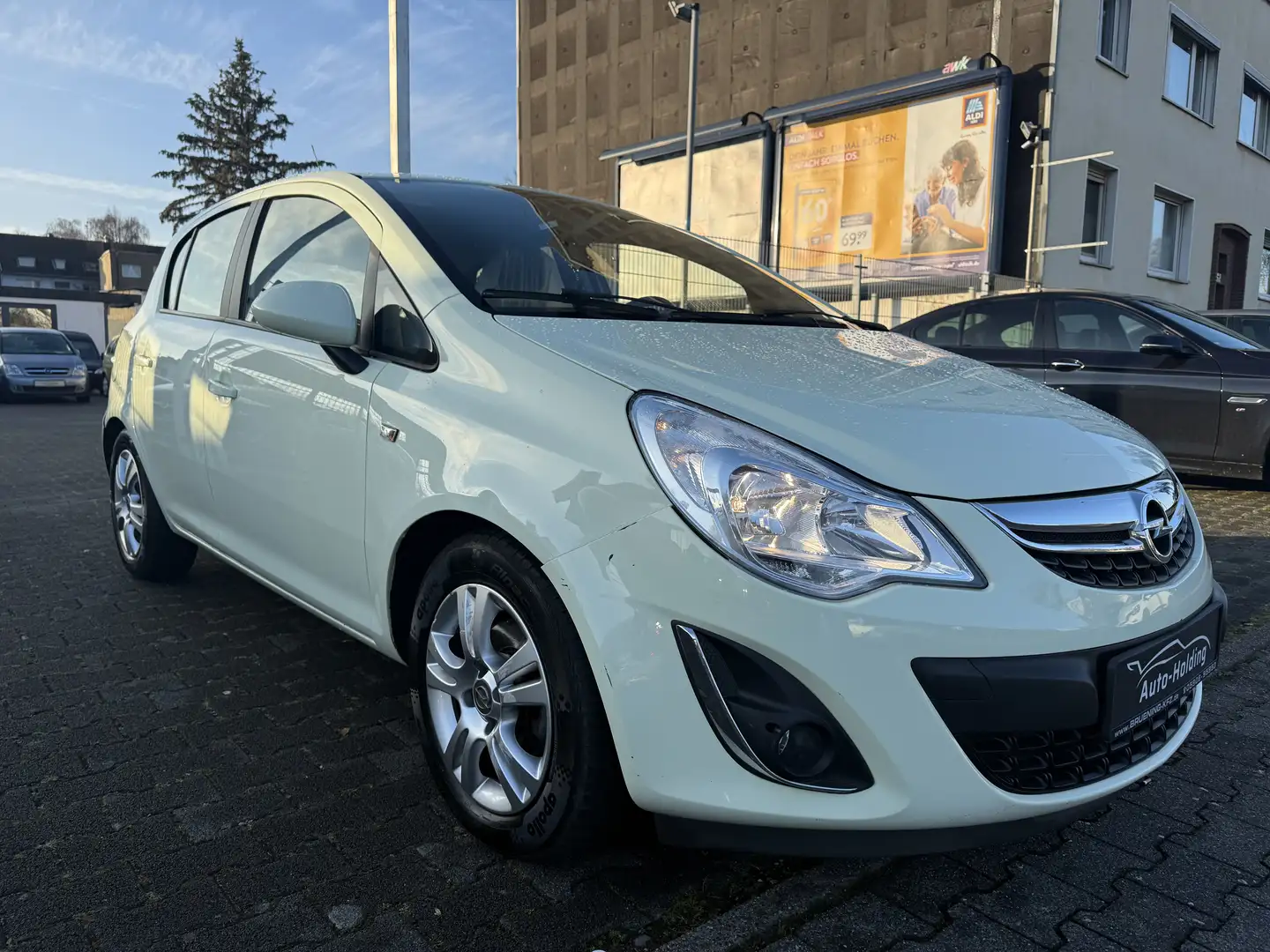 Opel Corsa Diesel  5-Türer 1.3 CDTI DPF ecoFLEX Edition Beige - 1