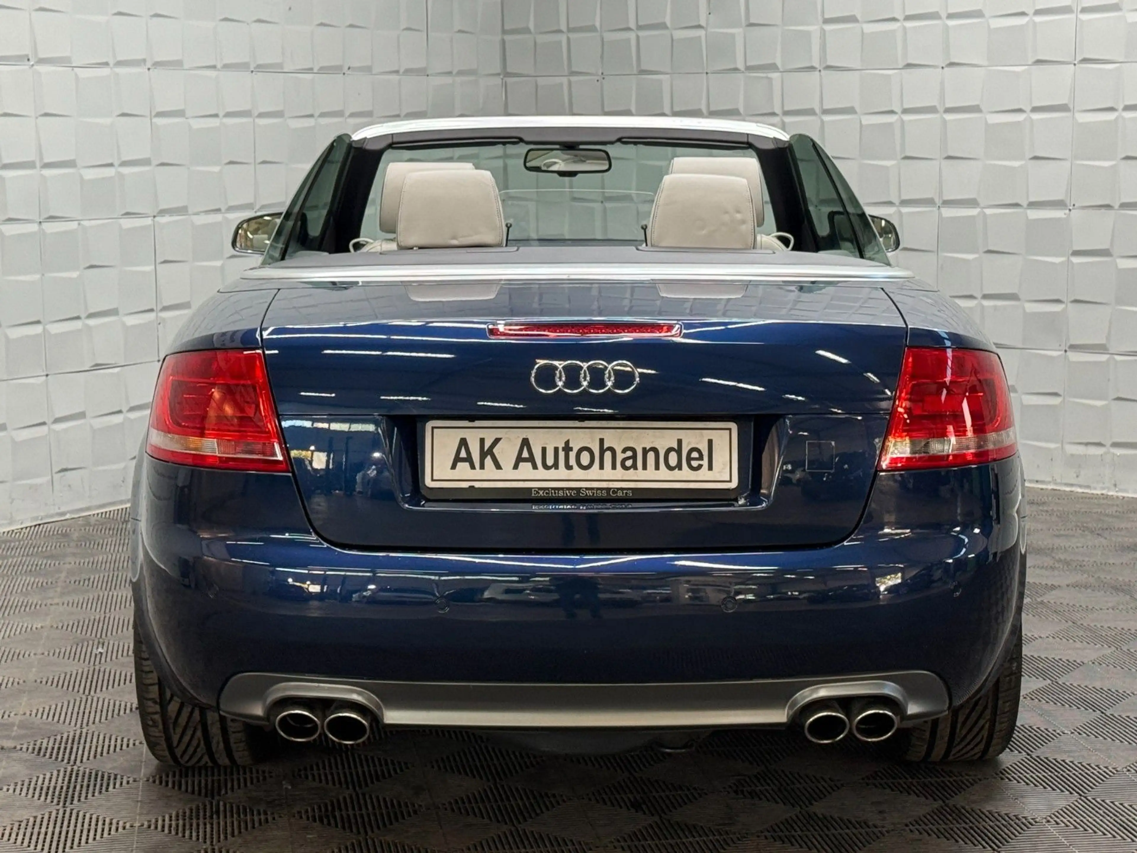 Audi S4 Cabriolet 4.2 FSI Quattro Xenon Navi Leder — photo 11