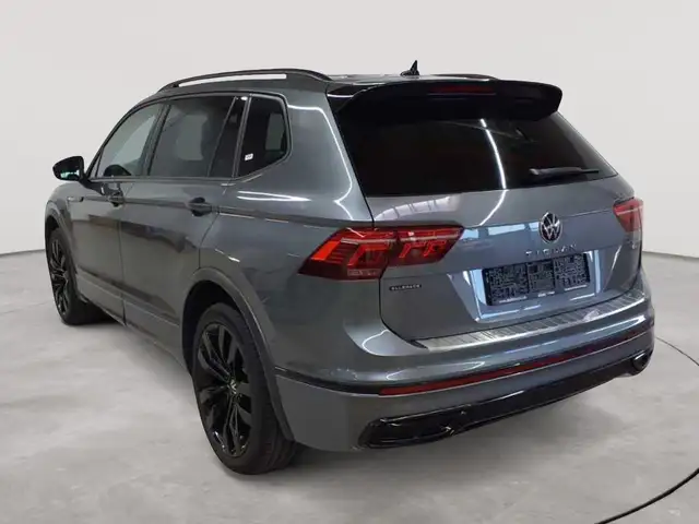 Volkswagen Tiguan view 5