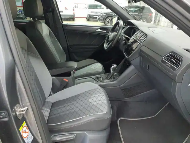 Volkswagen Tiguan view 7