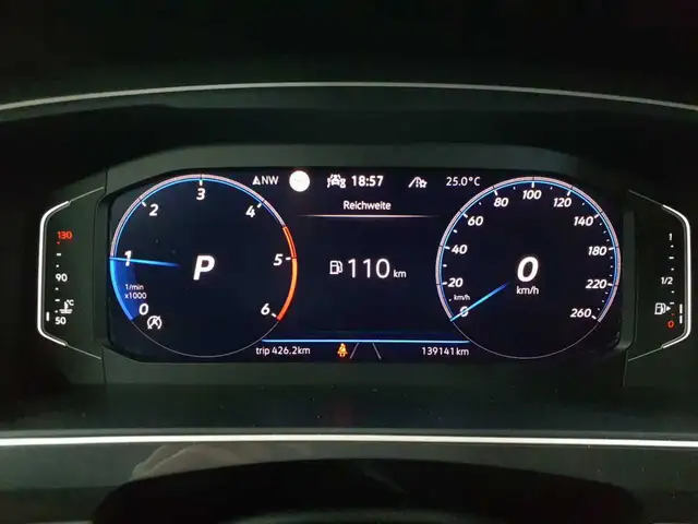 Volkswagen Tiguan view 11
