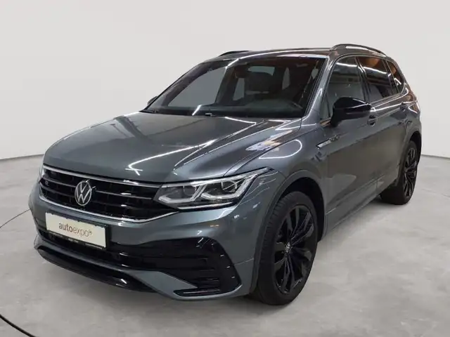 Volkswagen Tiguan view 2