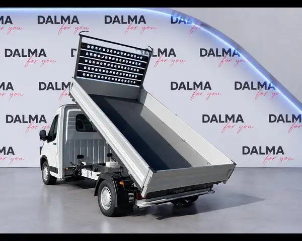 Maxus Deliver 9 view 2