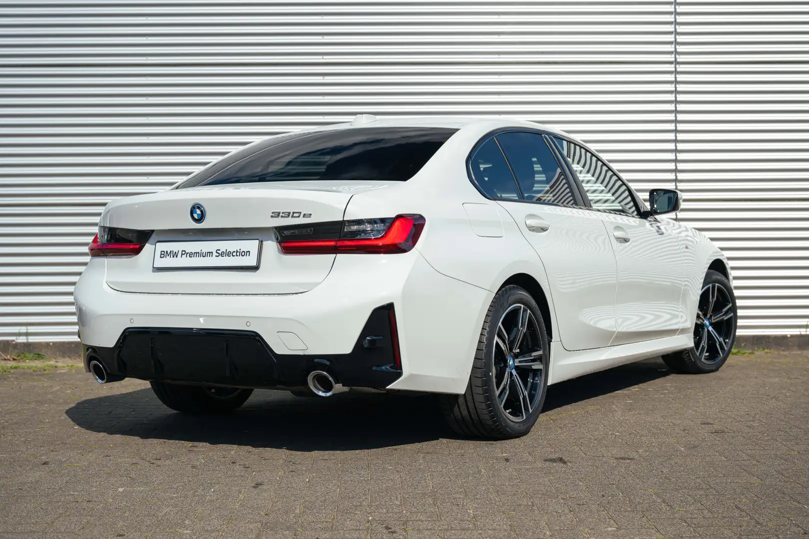 BMW 330 3 Serie 330e M Sport Automaat / Schuif-kanteldak / Wit - 2